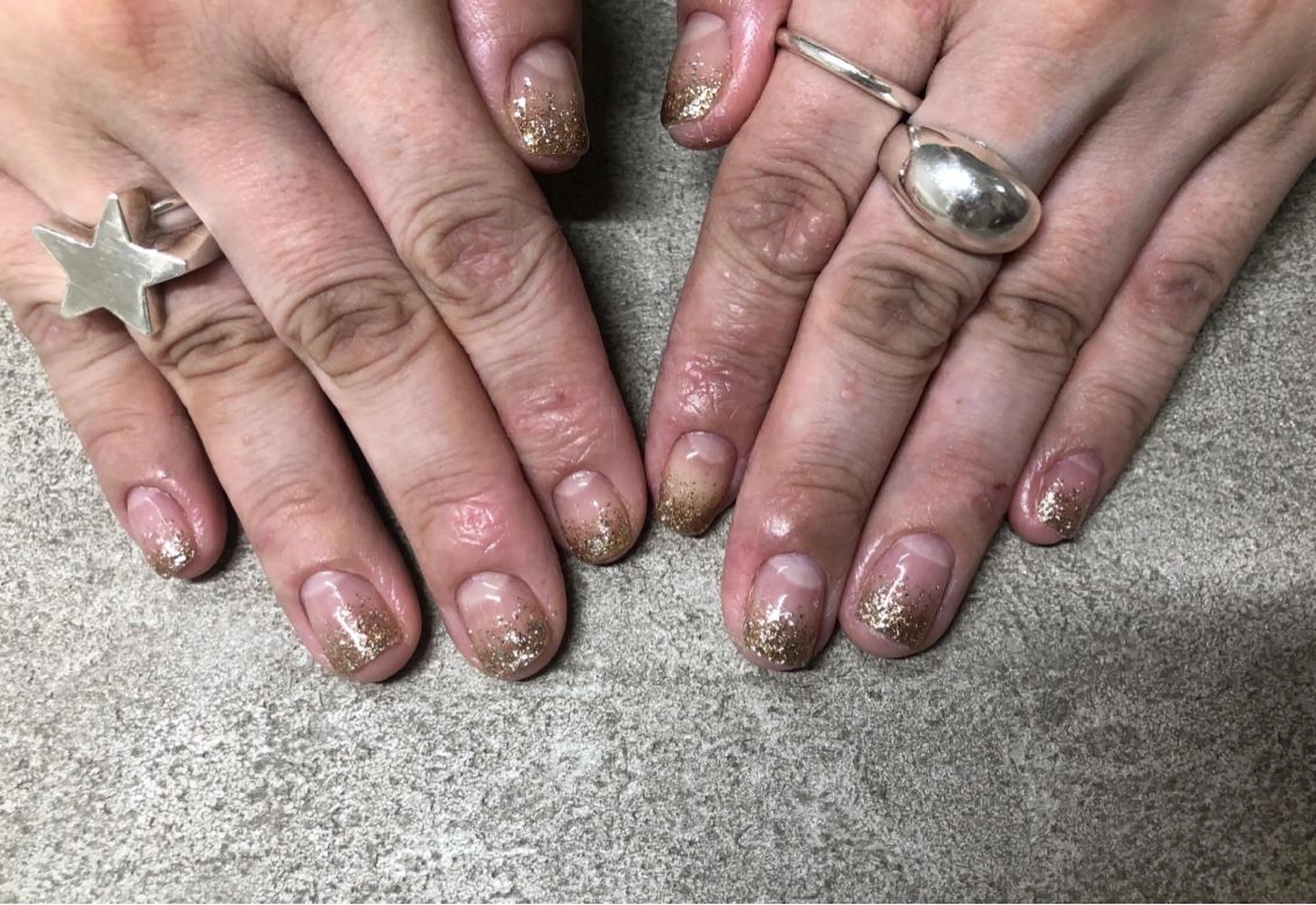 ネイル ラメ(グリッター) ラメグラデーション mogunail &blowのネイルデザイン