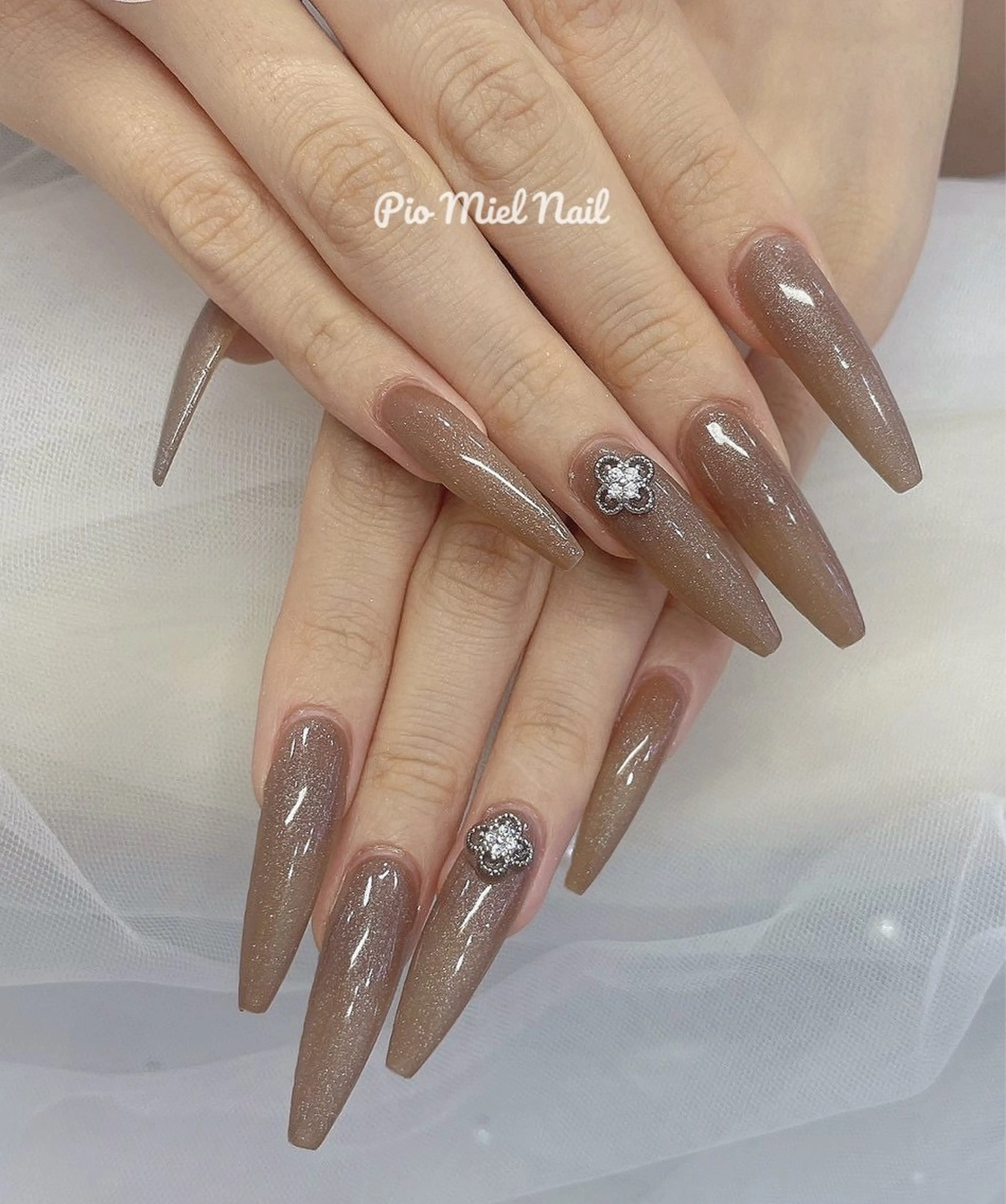 ロング Pio Mielのネイルデザイン