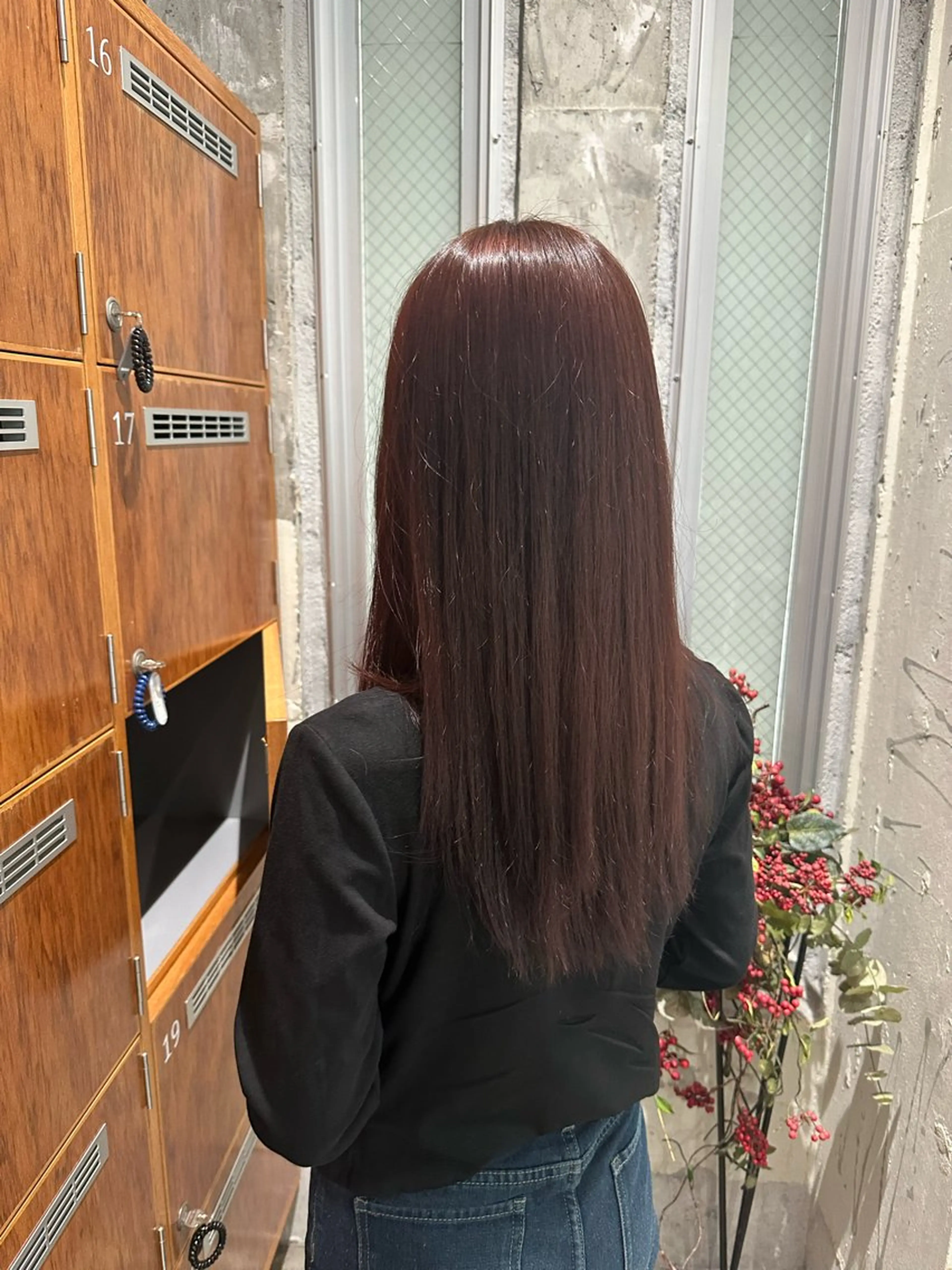 カラー ブラウンカラー ダークグレー ダークグレージュ グレージュ Helena ゆかのヘアスタイル