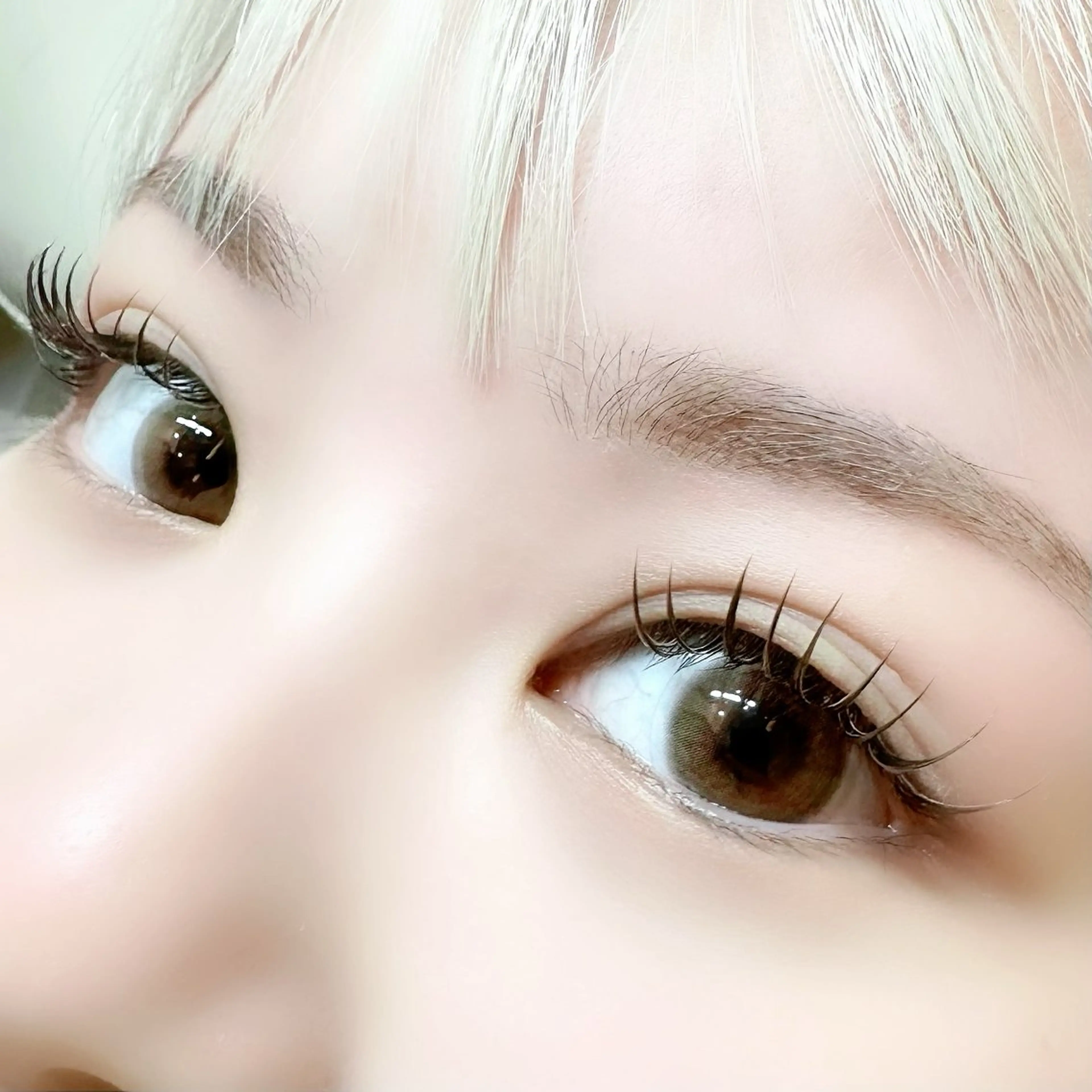 マツエク・マツパ 束感まつ毛 カラーマツエク フラットラッシュ マツエク OPS hair ミクのマツエク・マツパデザイン