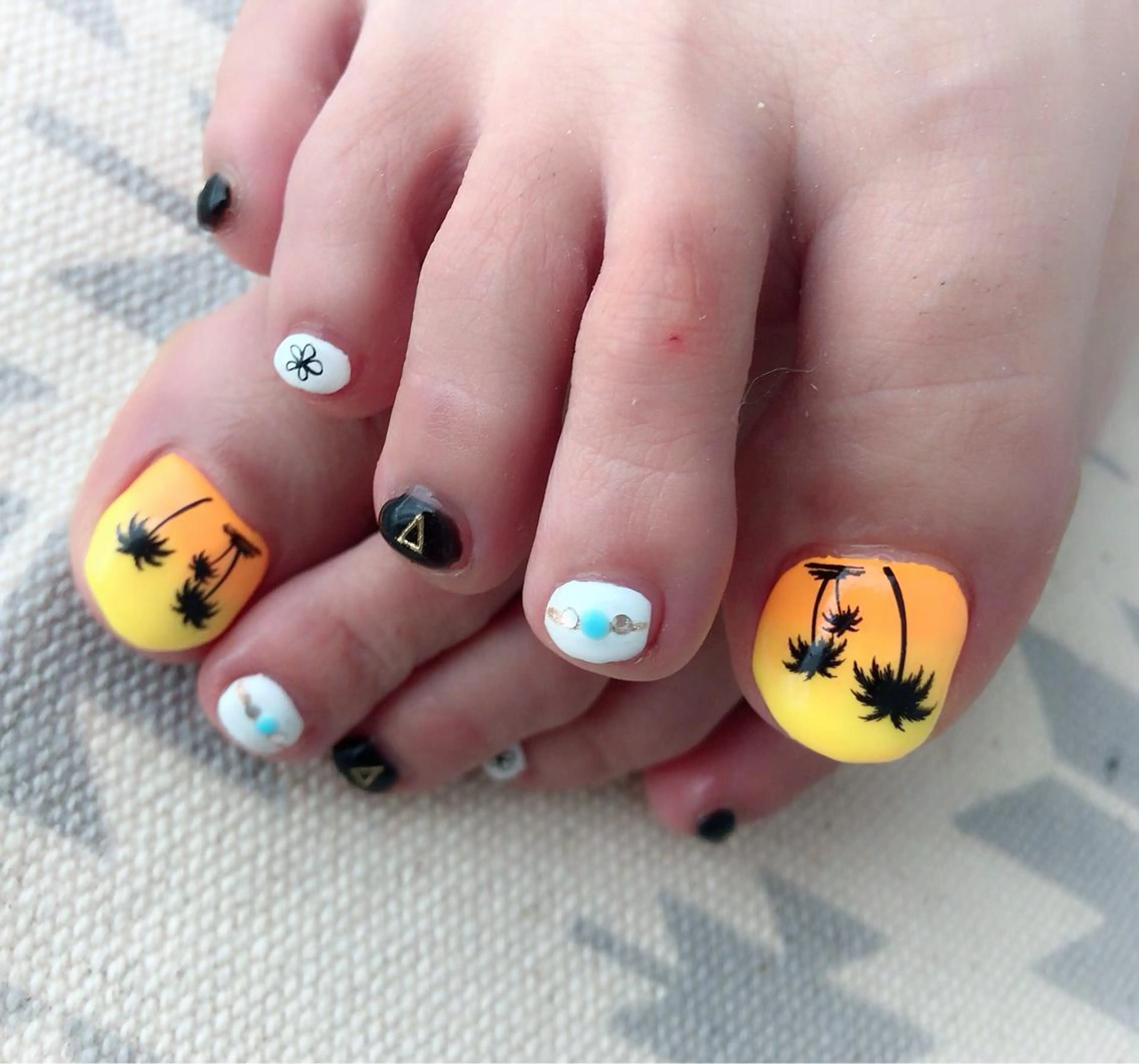 ネイル フットネイル エース ネイルのネイルデザイン