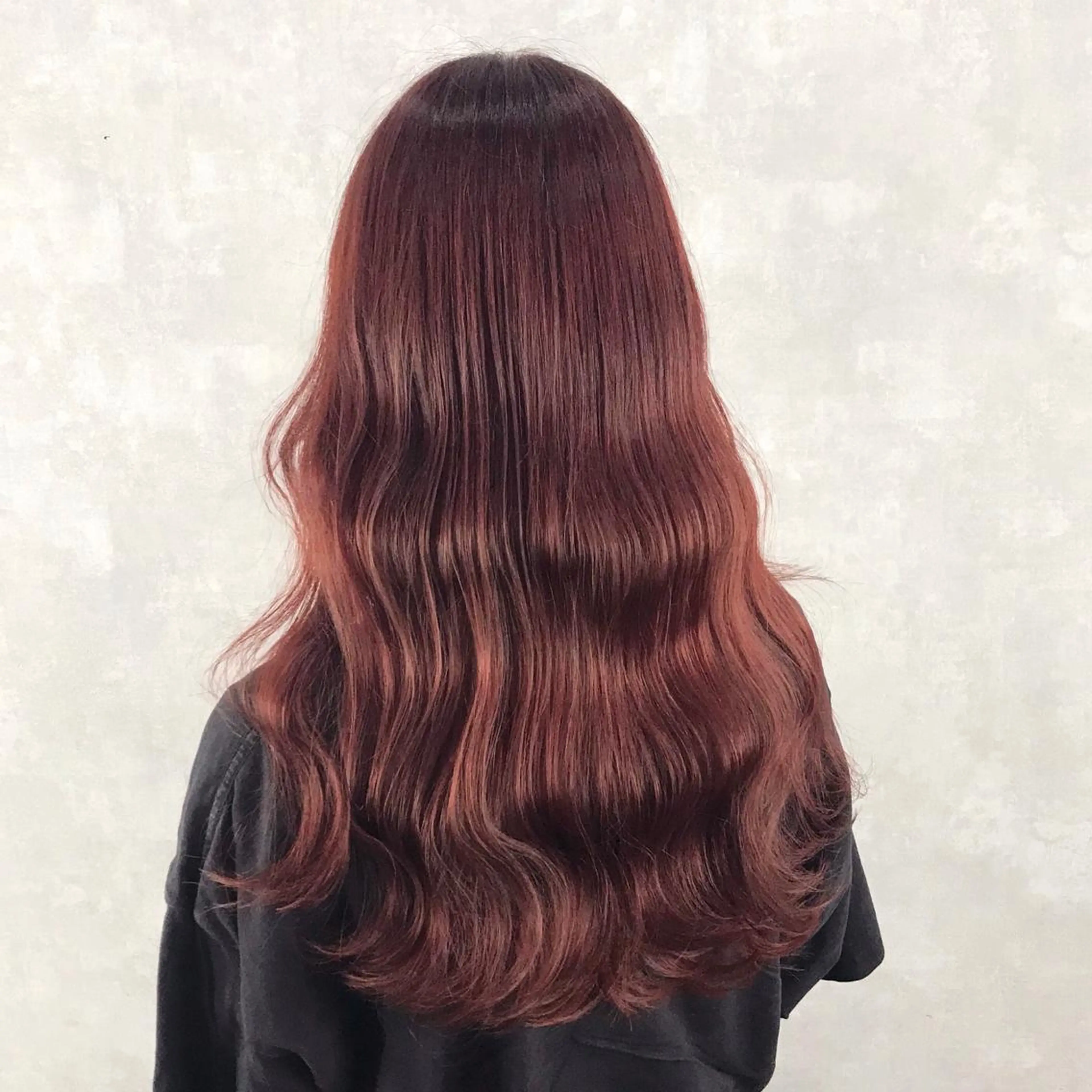 ロング カラー ブリーチ ブリーチなしカラー ピンクカラー ヨシンモリ ムルギョル巻き サロウィン所属・K-POP好き美容師 🇰🇷Kai.Yのヘアスタイル