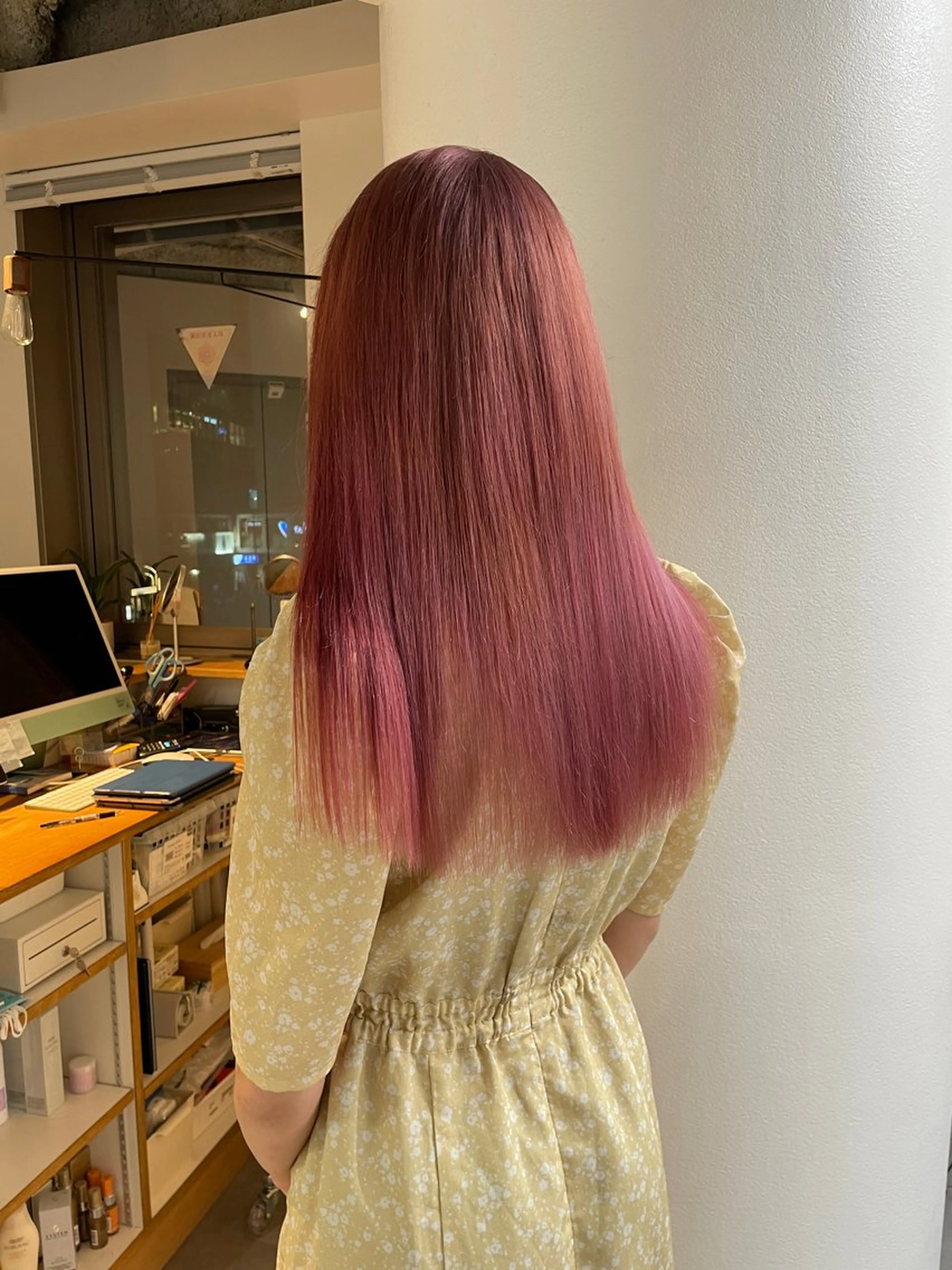 ロング カラー 切りっぱなしボブ レイヤー/縮毛矯正のヘアスタイル