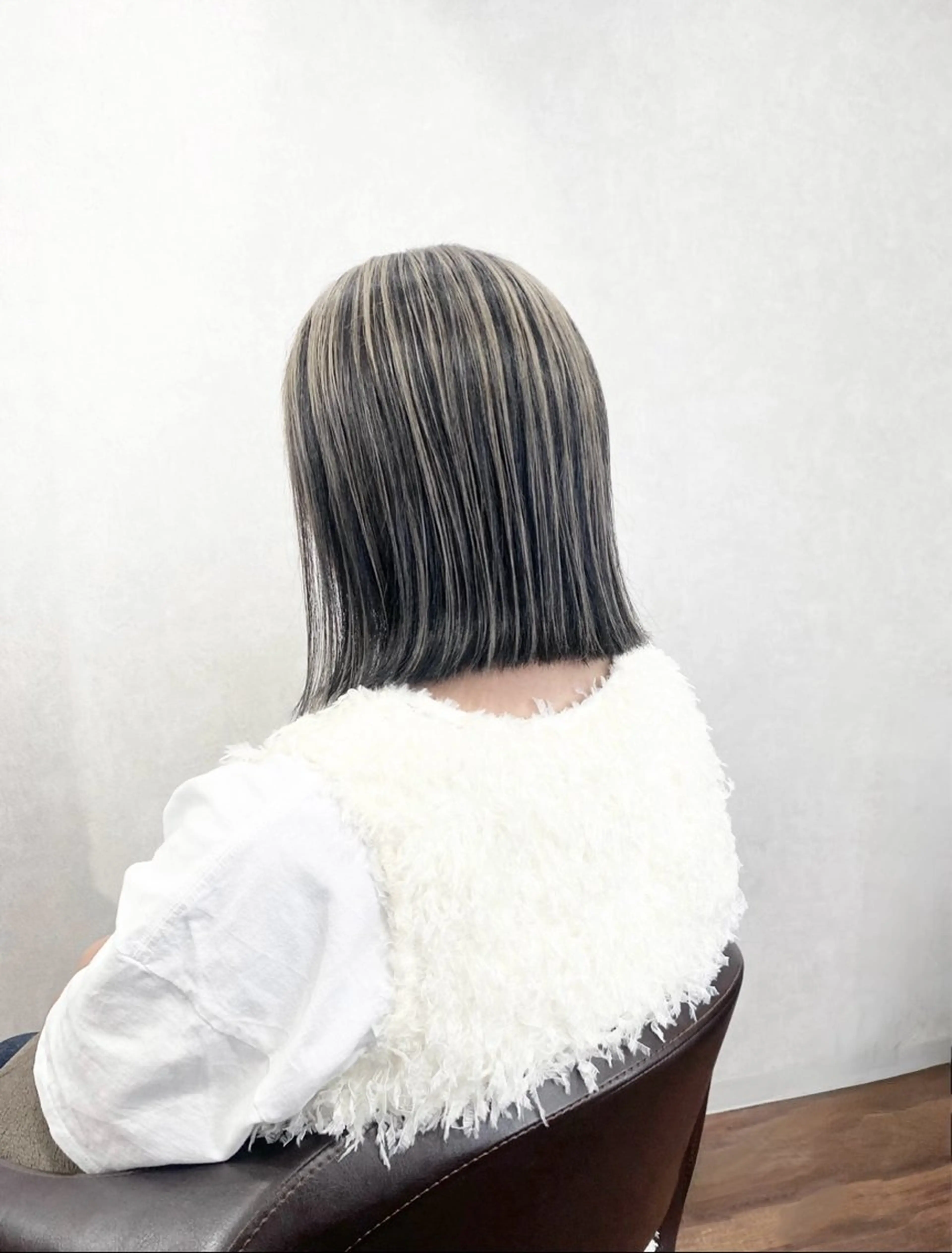 ミディアム カラー カット ヘアカラー ＳＨＩ ＺＵのヘアスタイル