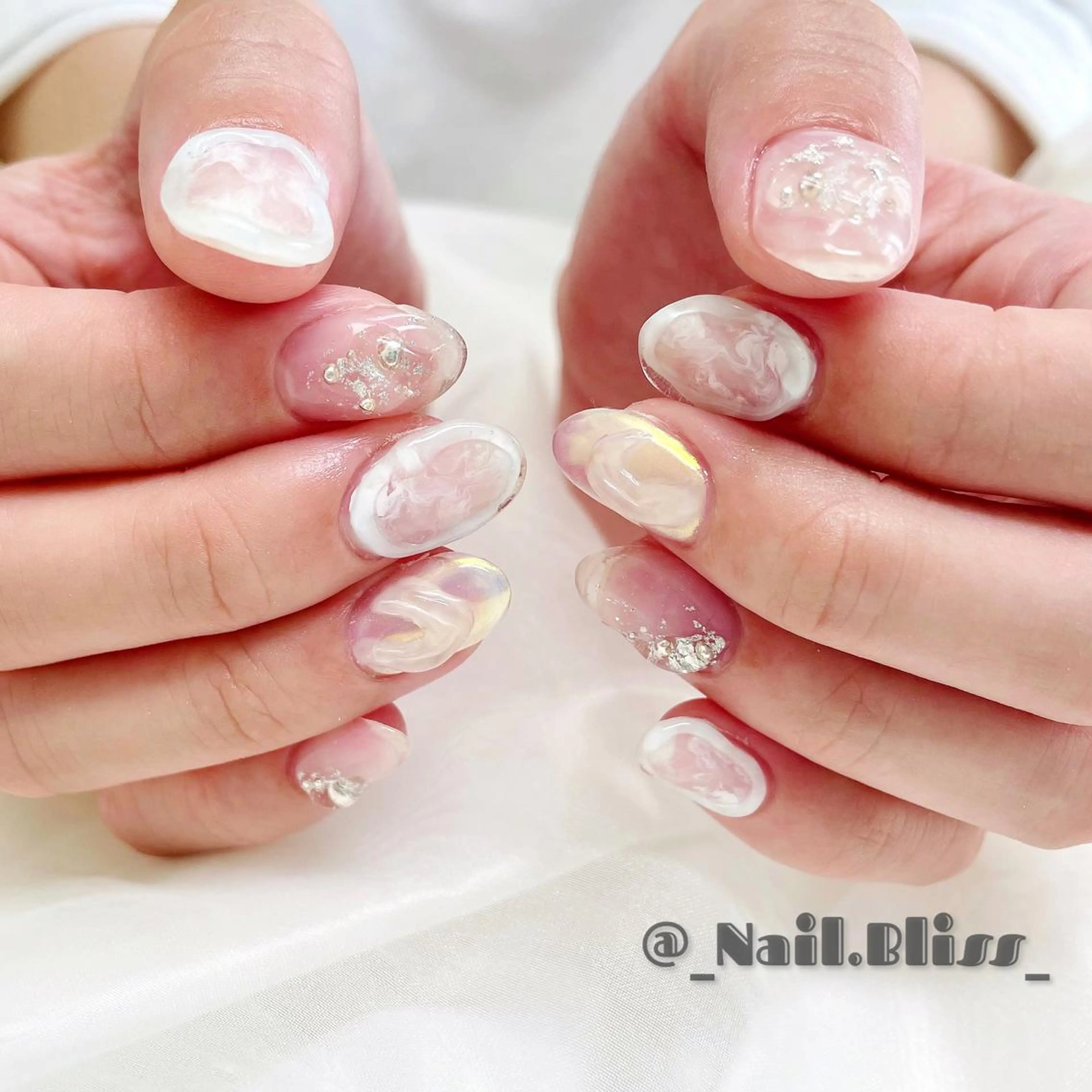ネイル ホワイト ハンドネイル NAIL BLISSのネイルデザイン