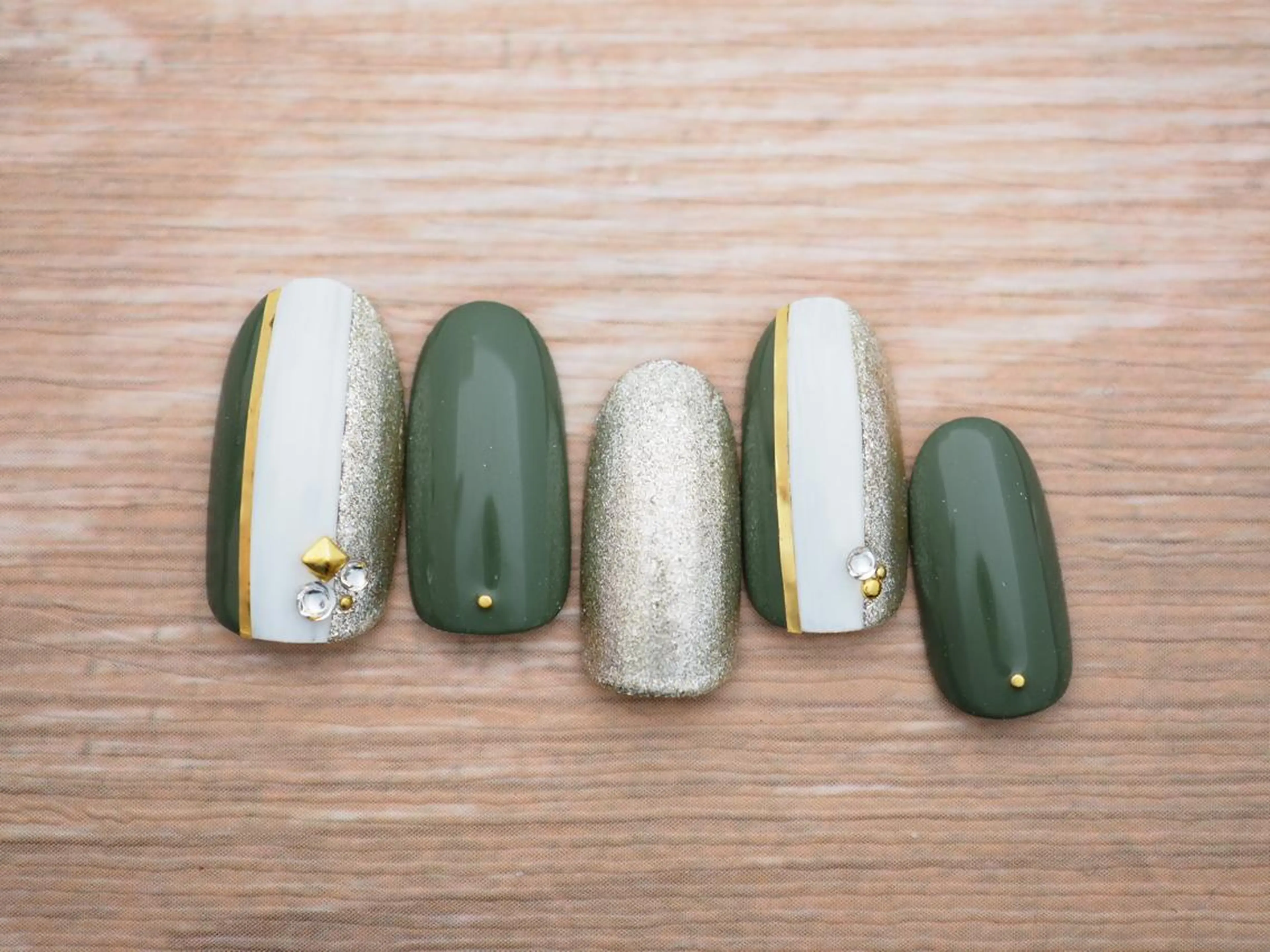 ネイル トップネイリスト Ribbon立川店のネイルデザイン