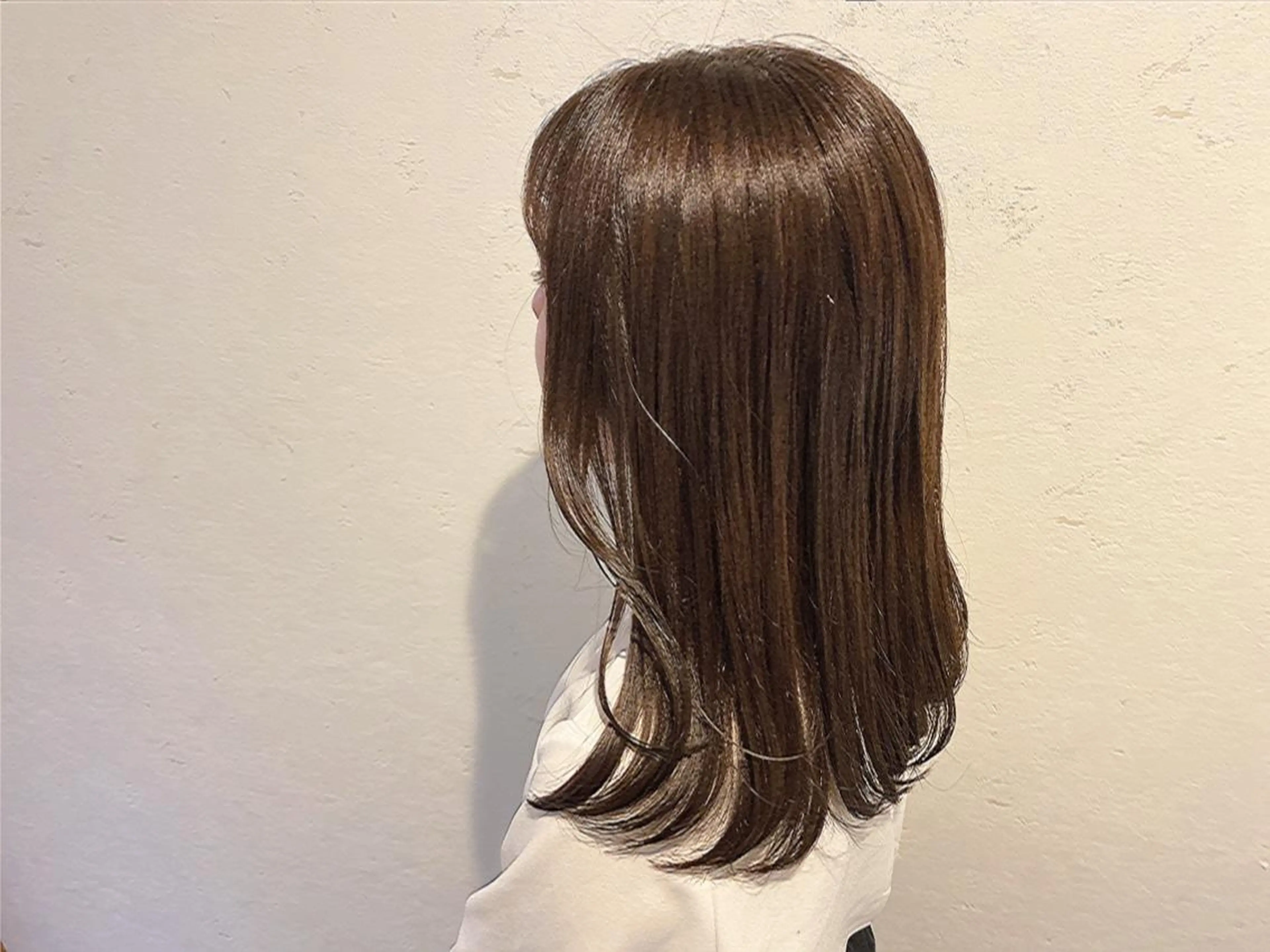 セミロング カラー 伊藤 さやかのヘアスタイル