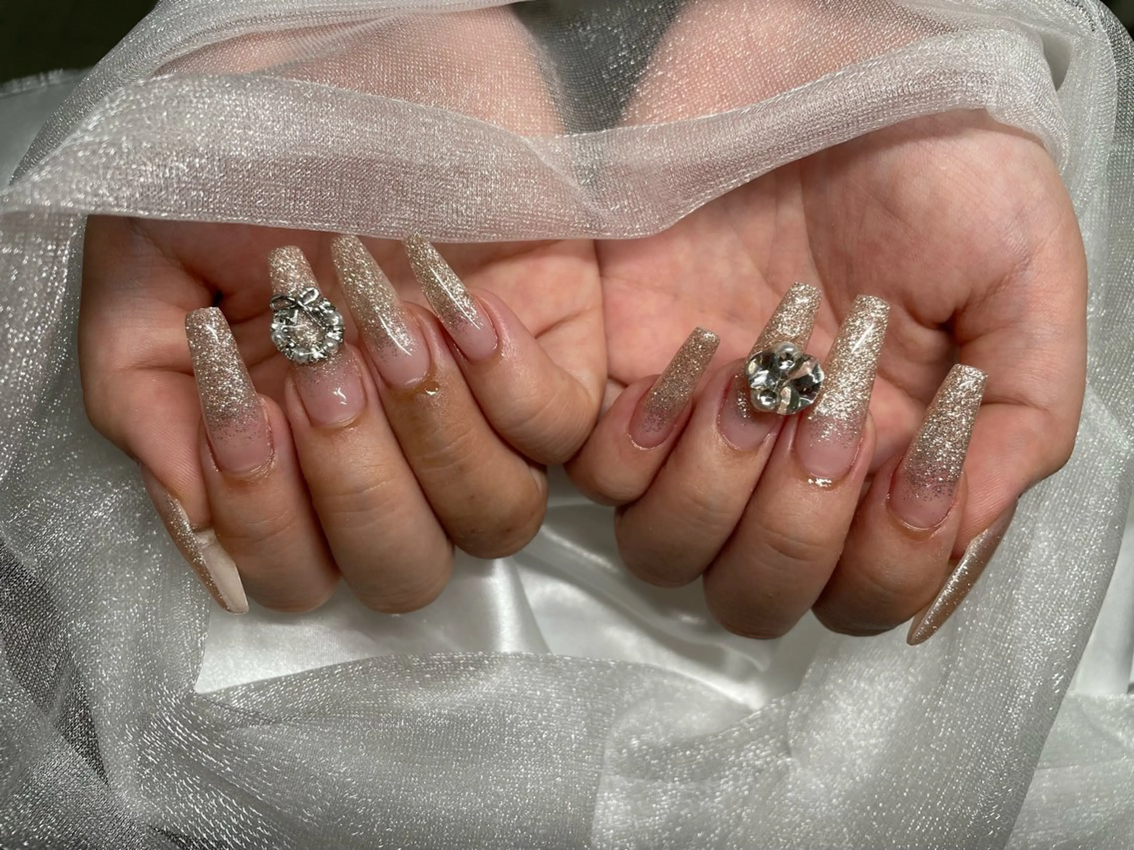 ネイル Roi〈ロワ〉 Minakoのネイルデザイン