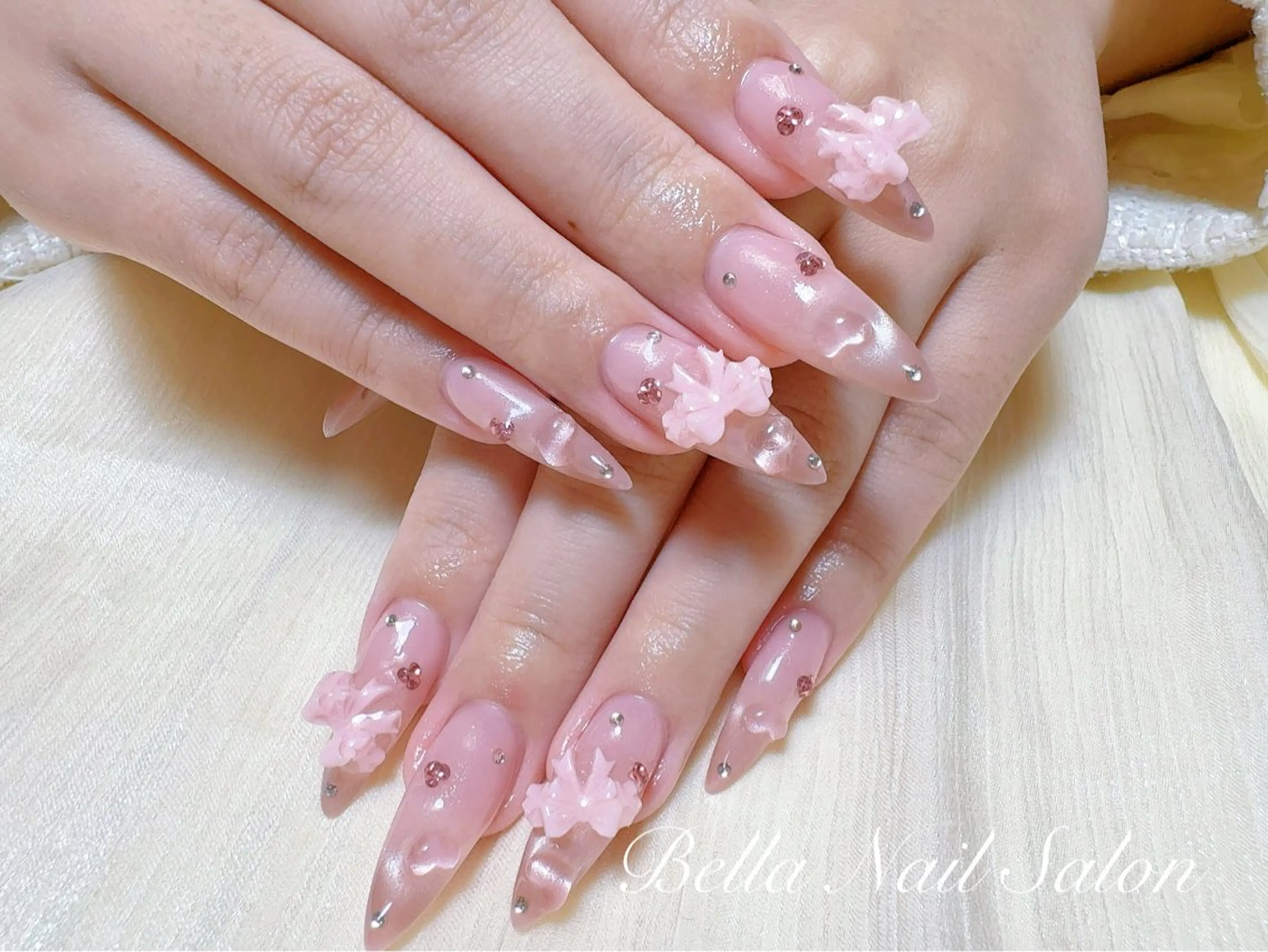 ネイル ハンドネイル Bella Nail Salonパラジェルのネイルデザイン