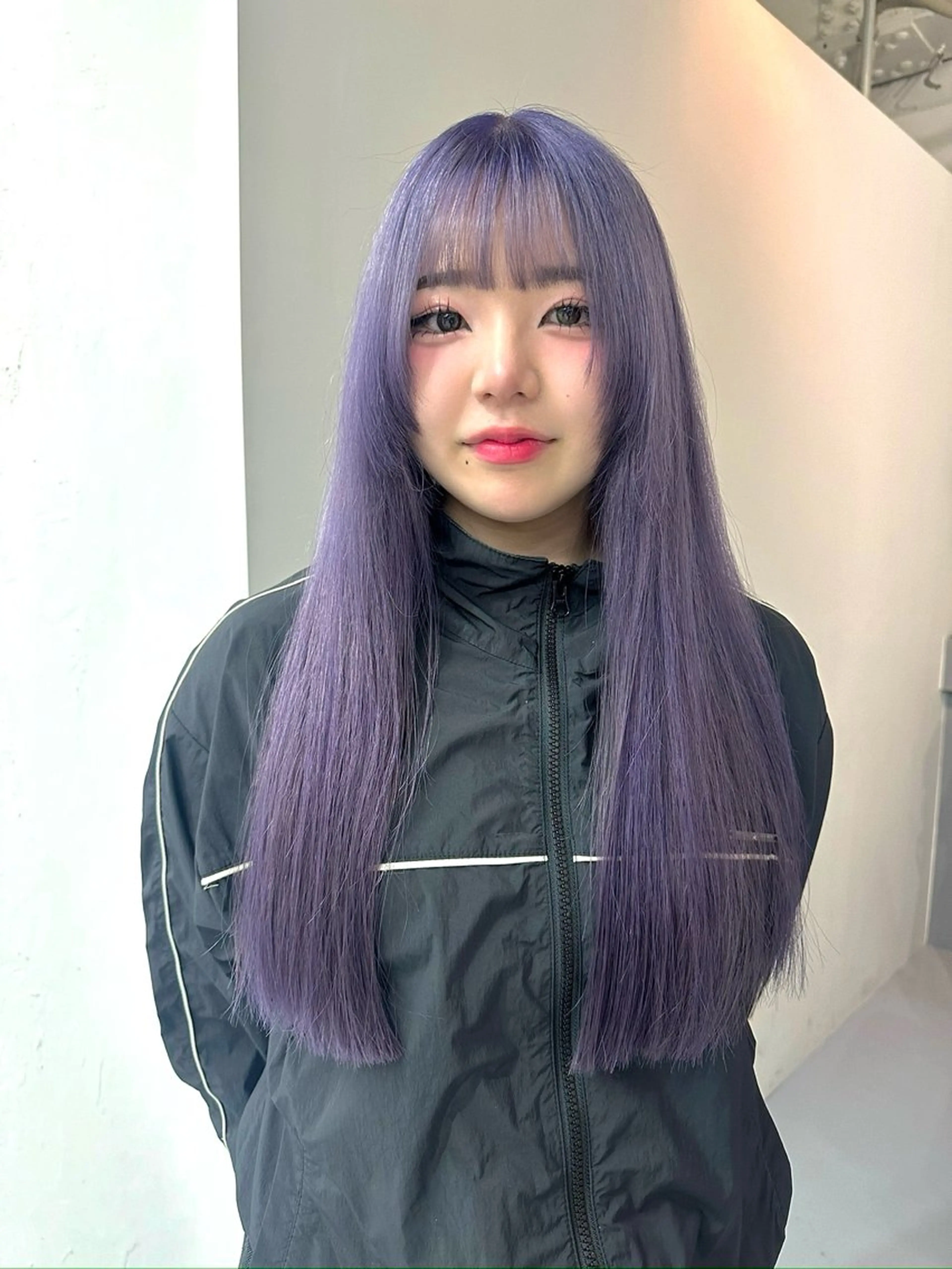 ロング カラー ブリーチ 透明感カラー ダブルカラー ハイトーンカラー ラベンダーカラー 岩元 愛美のヘアスタイル