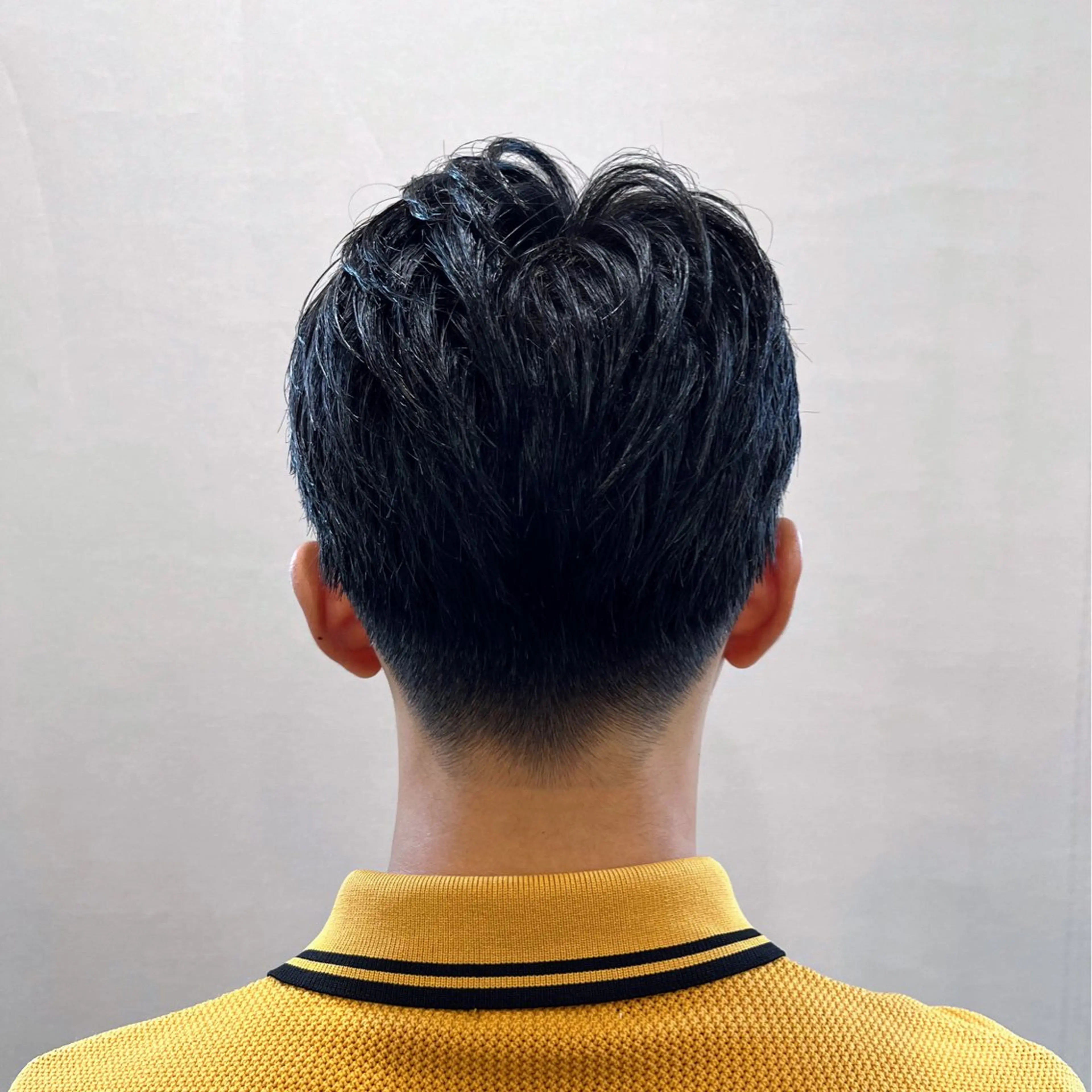 メンズ センターパート 刈り上げ 押上/ショート・ボブ /パーマ/山口卓朗のヘアスタイル