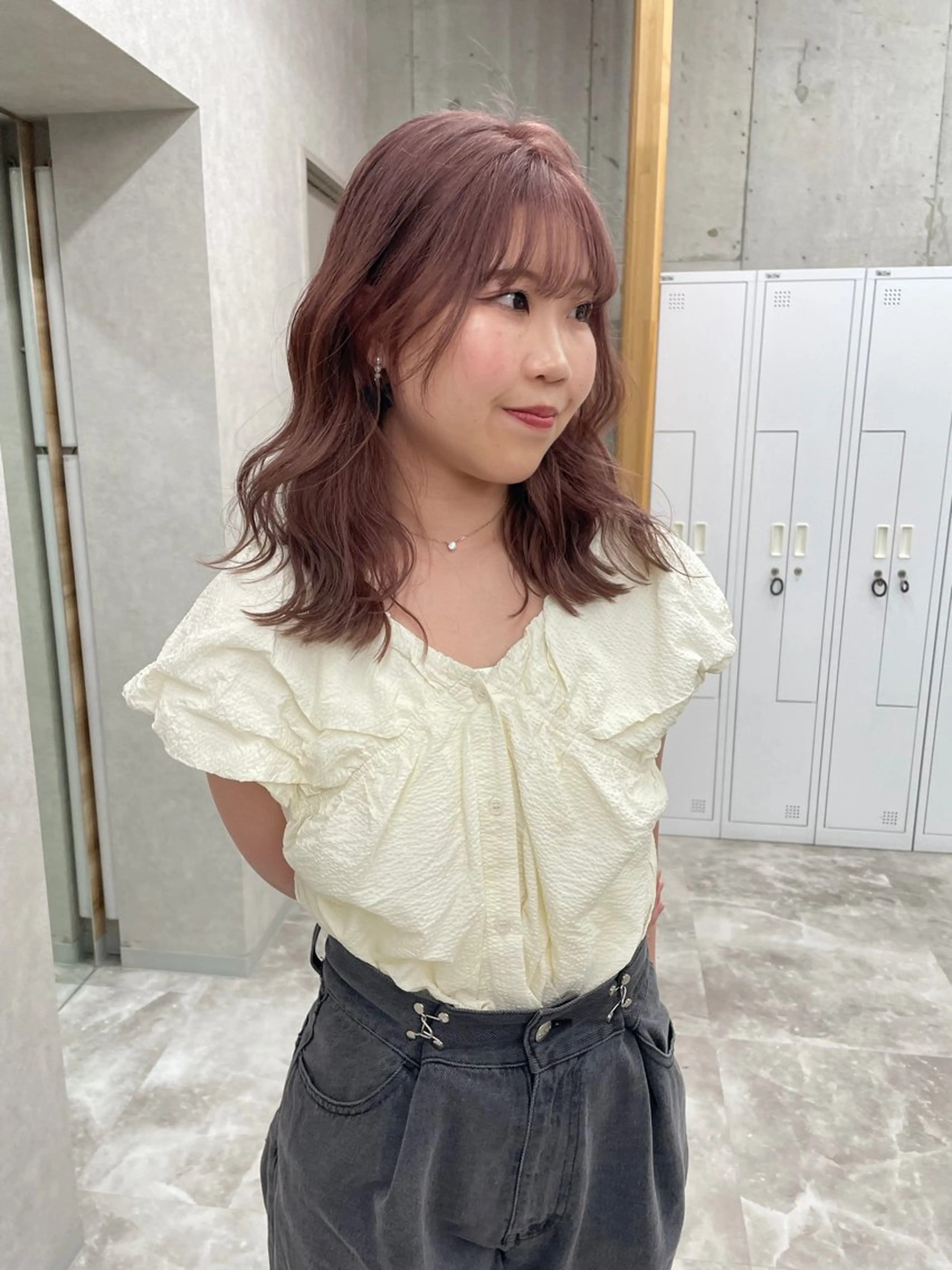 ミディアム カラー ベージュカラー ピンクカラー ピンクベージュ ヘアカラー ブリーチ/ベージュ 💕/momoaのヘアスタイル