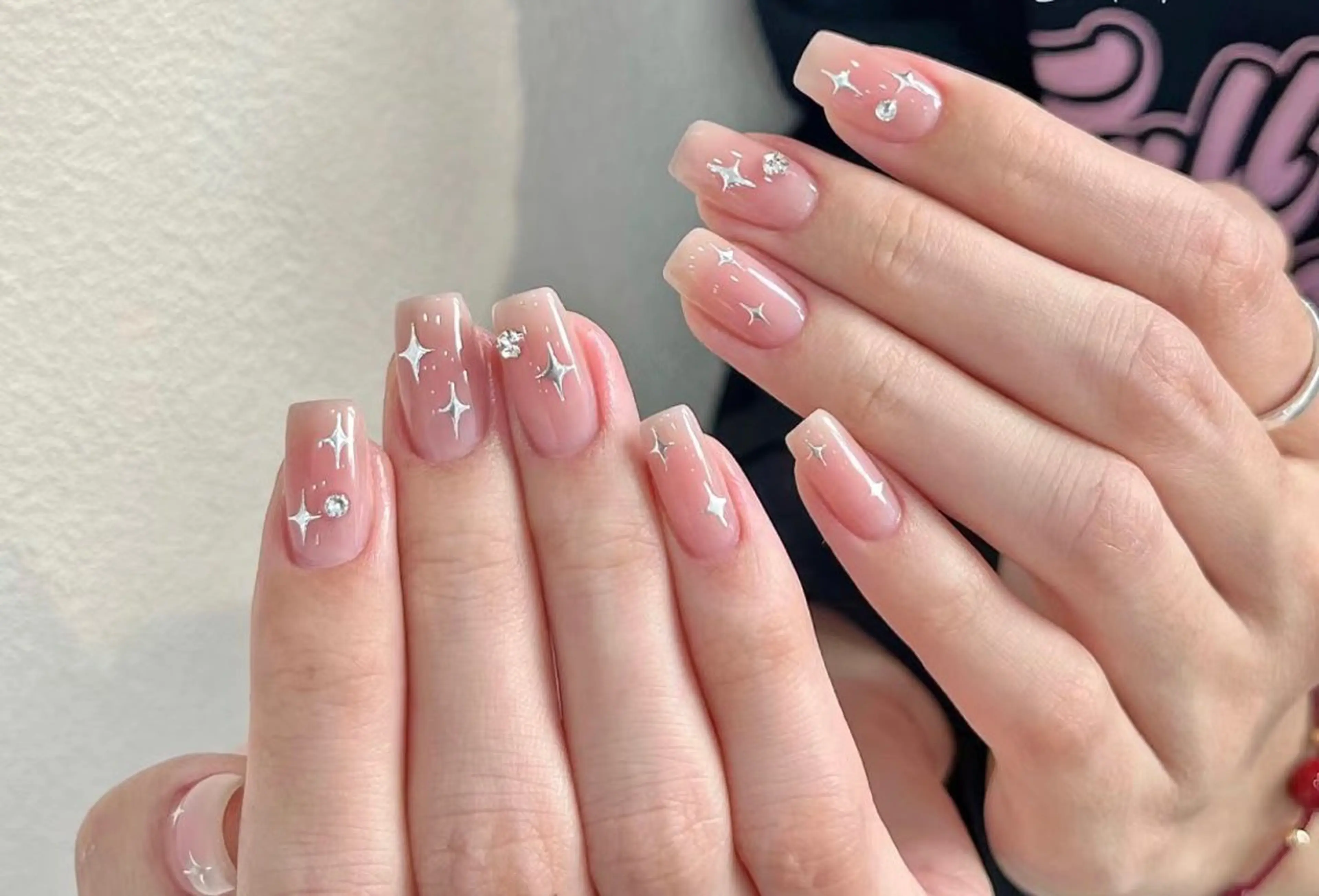 ✨持ち込みデザイン✨指6本アート＋4本ワンカラーの写真