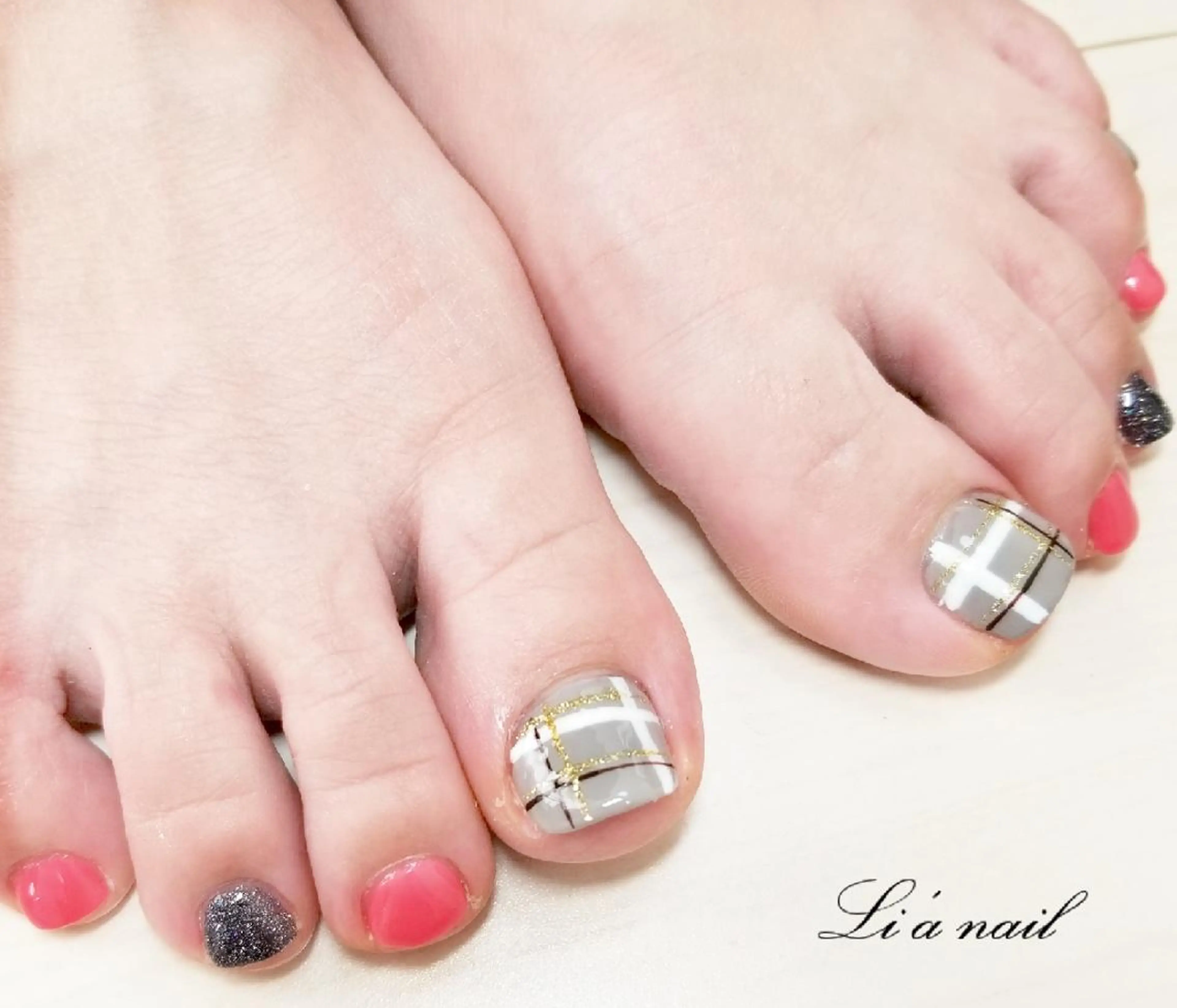 ネイル フットネイル Li'a  nailのネイルデザイン