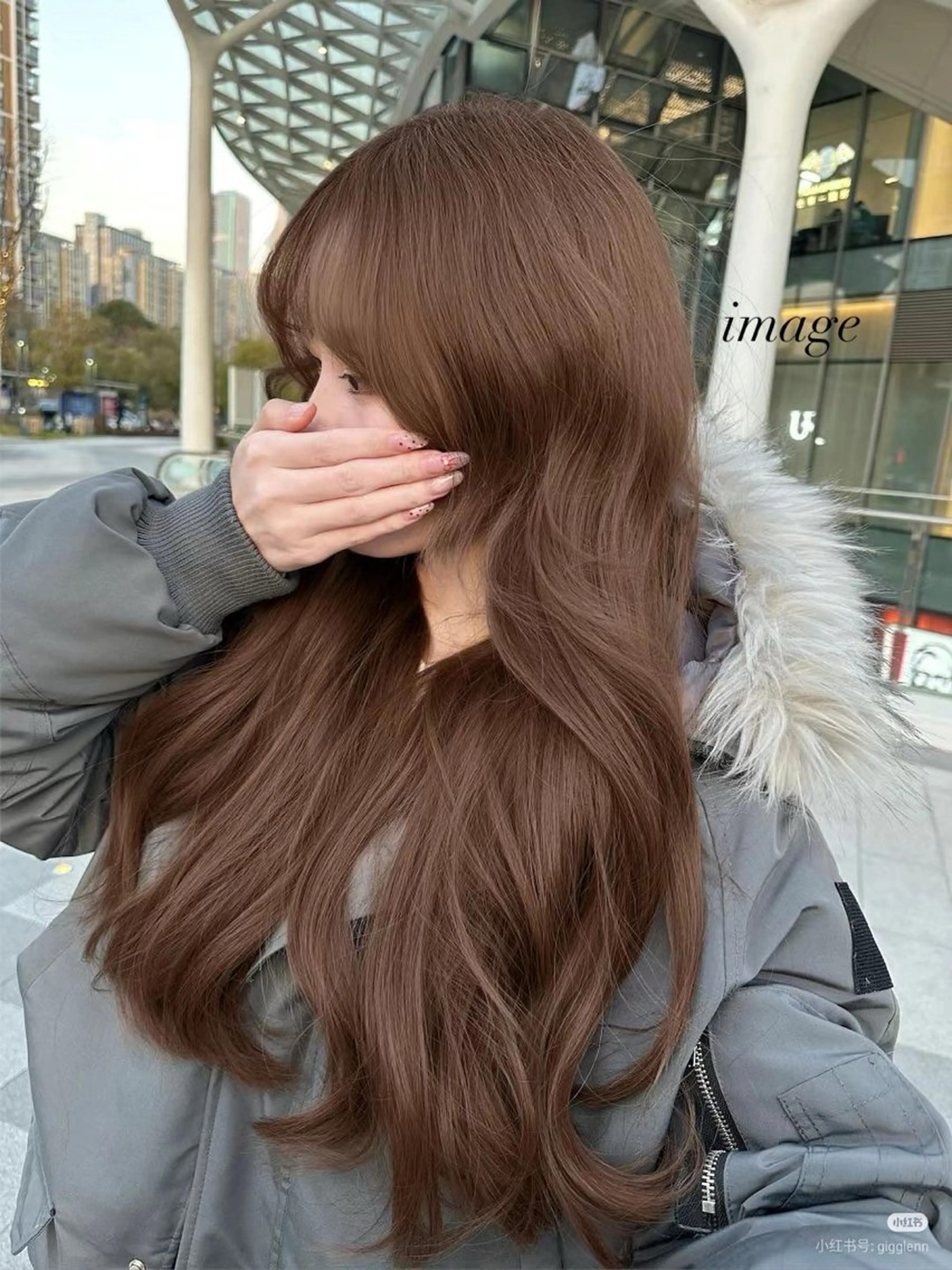 ロング ヘアカラー トリートメント Nanami / ベージュ/グレージュのヘアスタイル