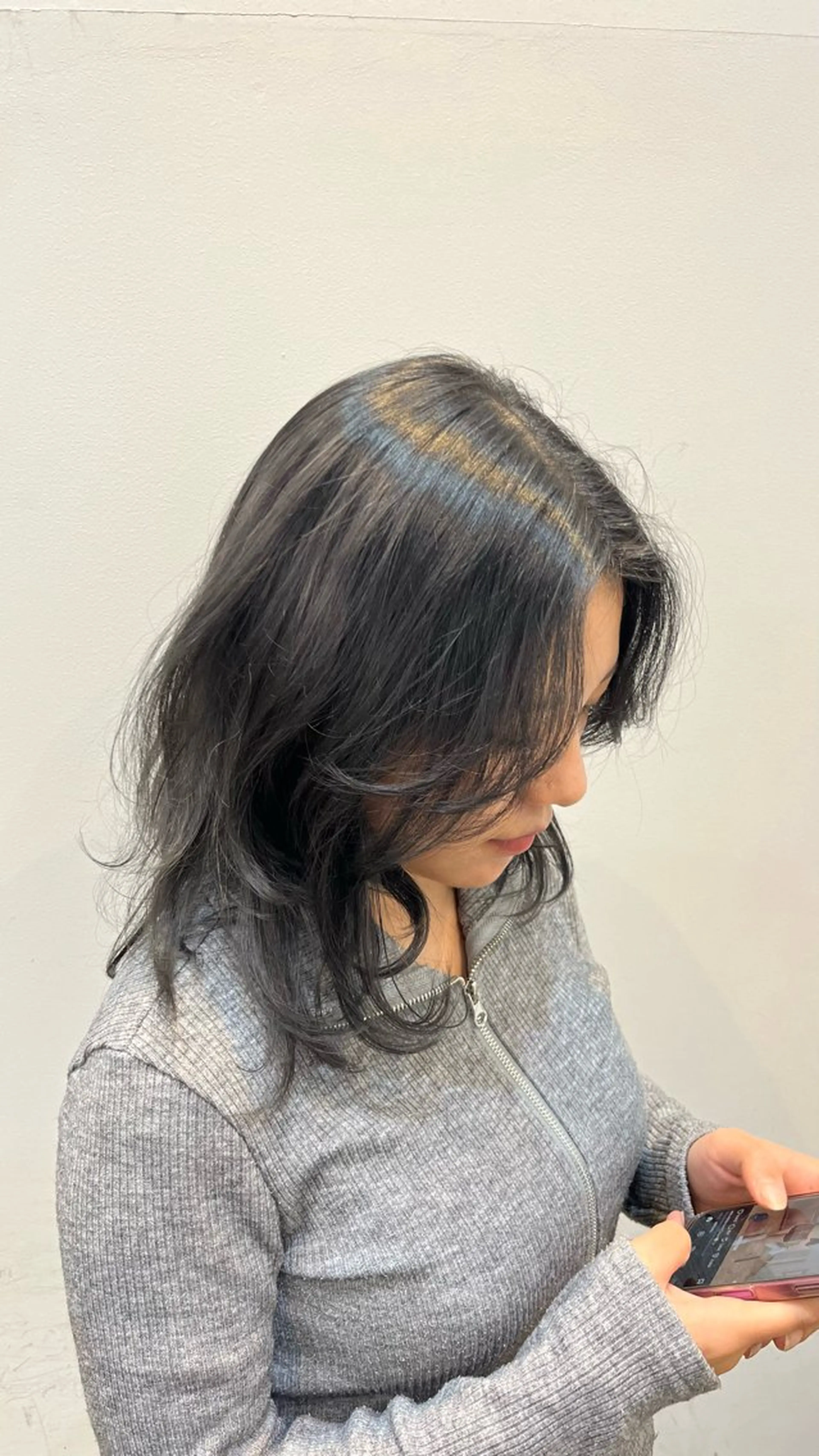 ミディアム 岡野 豪のヘアスタイル