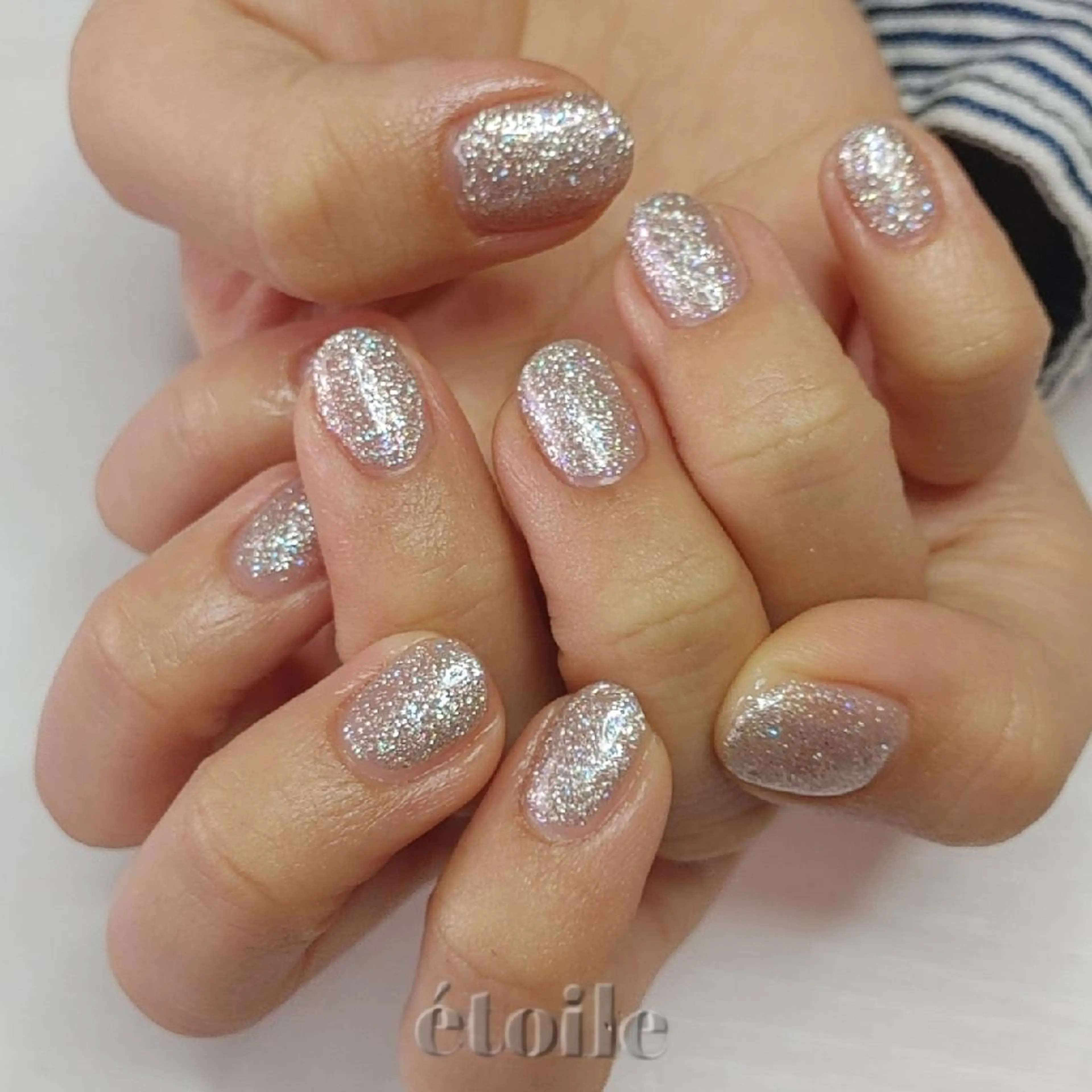 ネイル キラキラネイル ハンドネイル ハンドケア 山田 可愛のネイルデザイン