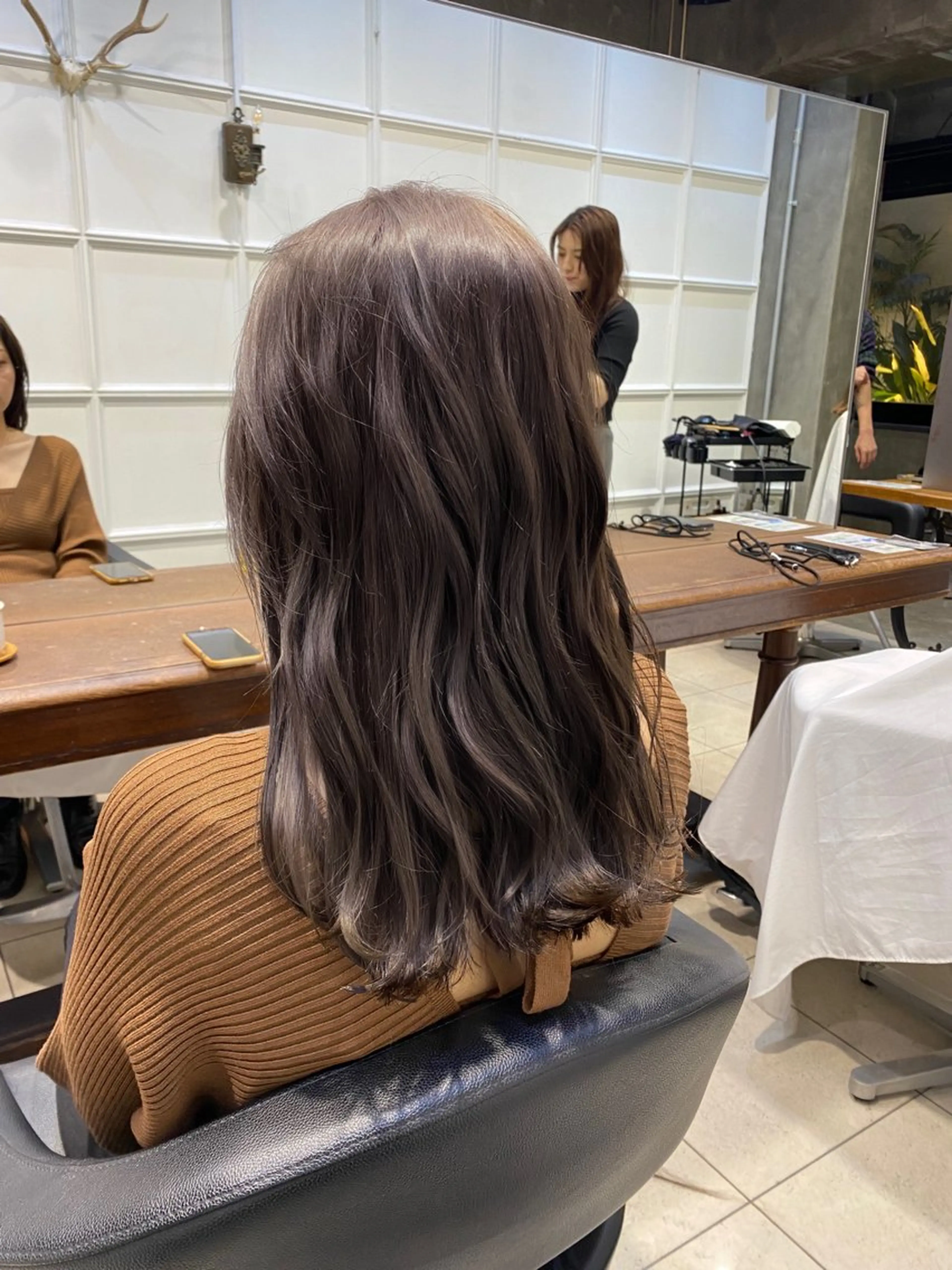セミロング カラー ブリーチ ダブルカラー グレージュ ブリーチなしカラー カット ヘアカラー 透明感カラー🌿 グレージュ🐺陽介のヘアスタイル