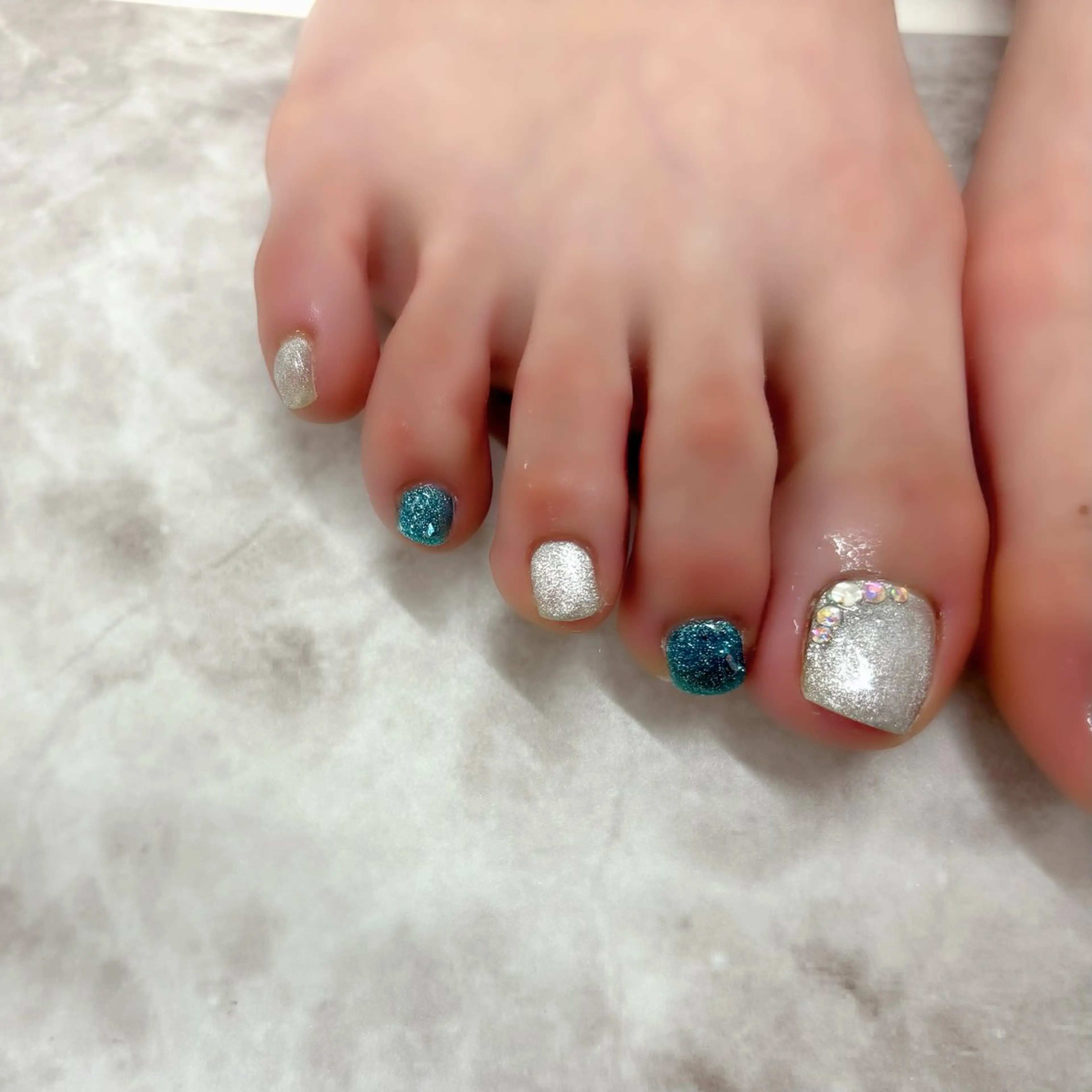 1ヶ月以内の再来店🩷オフ込み定額デザインフットネイル🐾4730円の写真