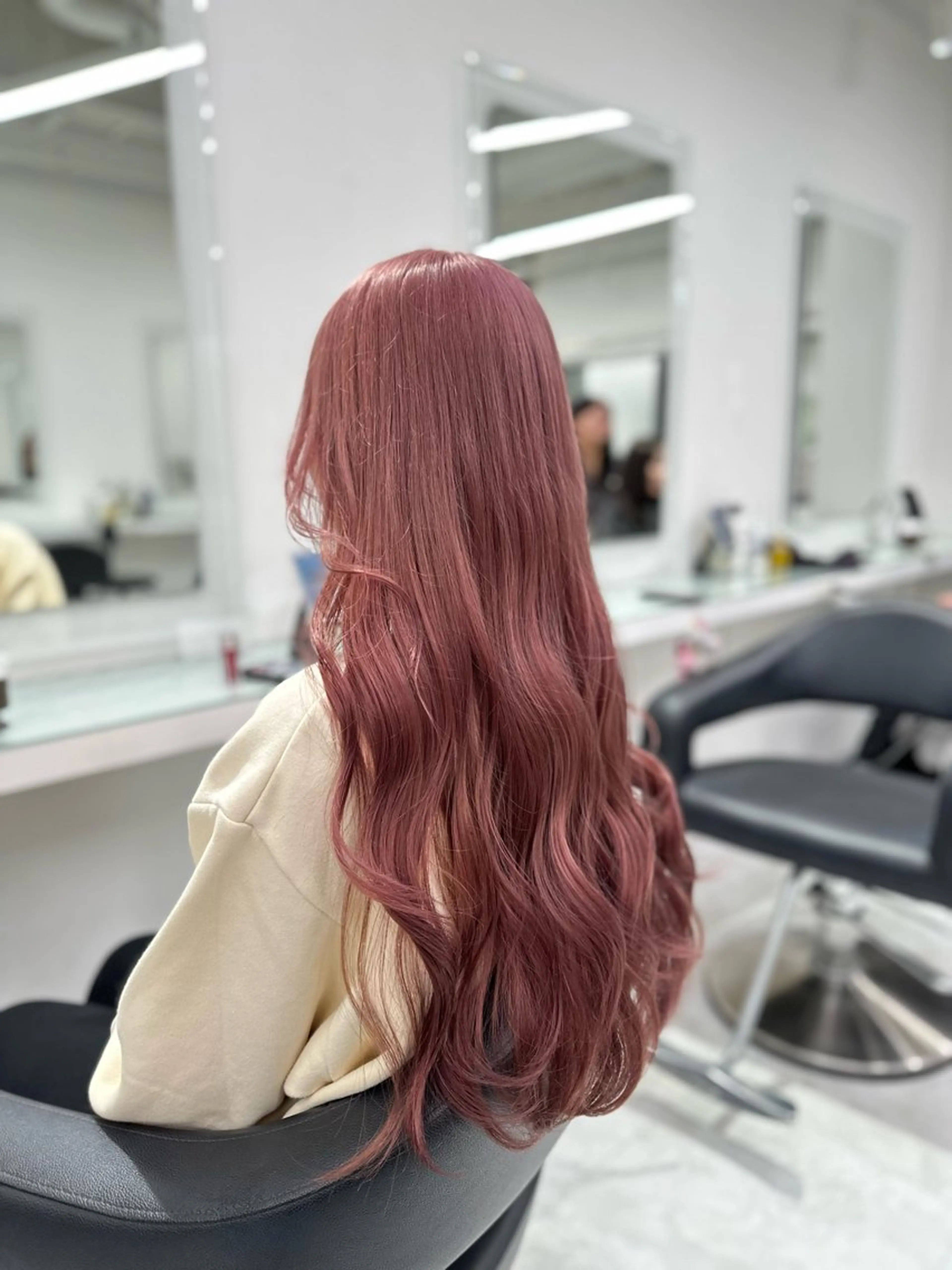 セミロング カラー ヘアカラー ヘッドスパ ヘアセット ❄最強かわいいカラー ❄️MINA❄️のヘアスタイル