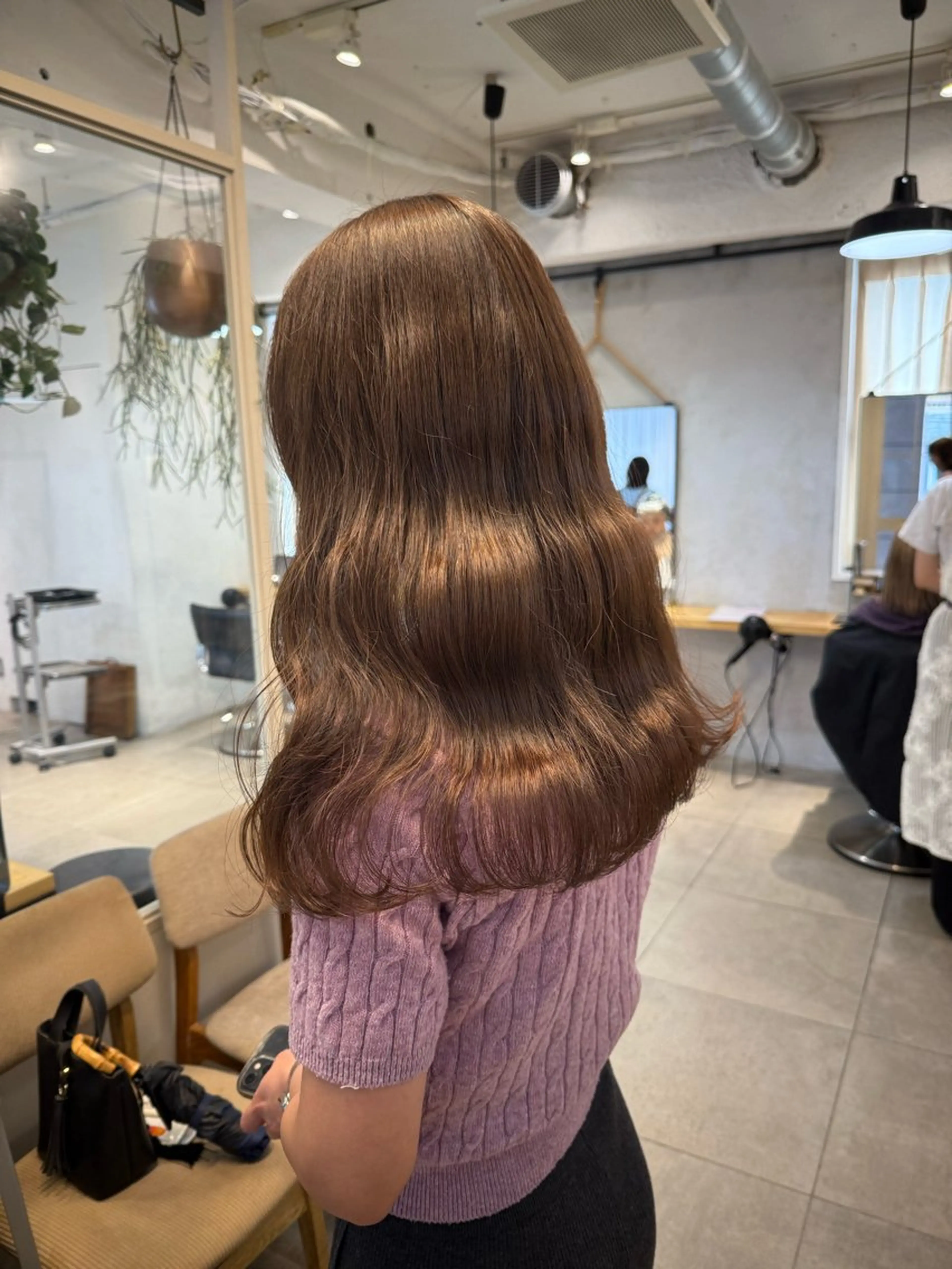 ロング カラー ミルクティー× グレージュMOMOのヘアスタイル