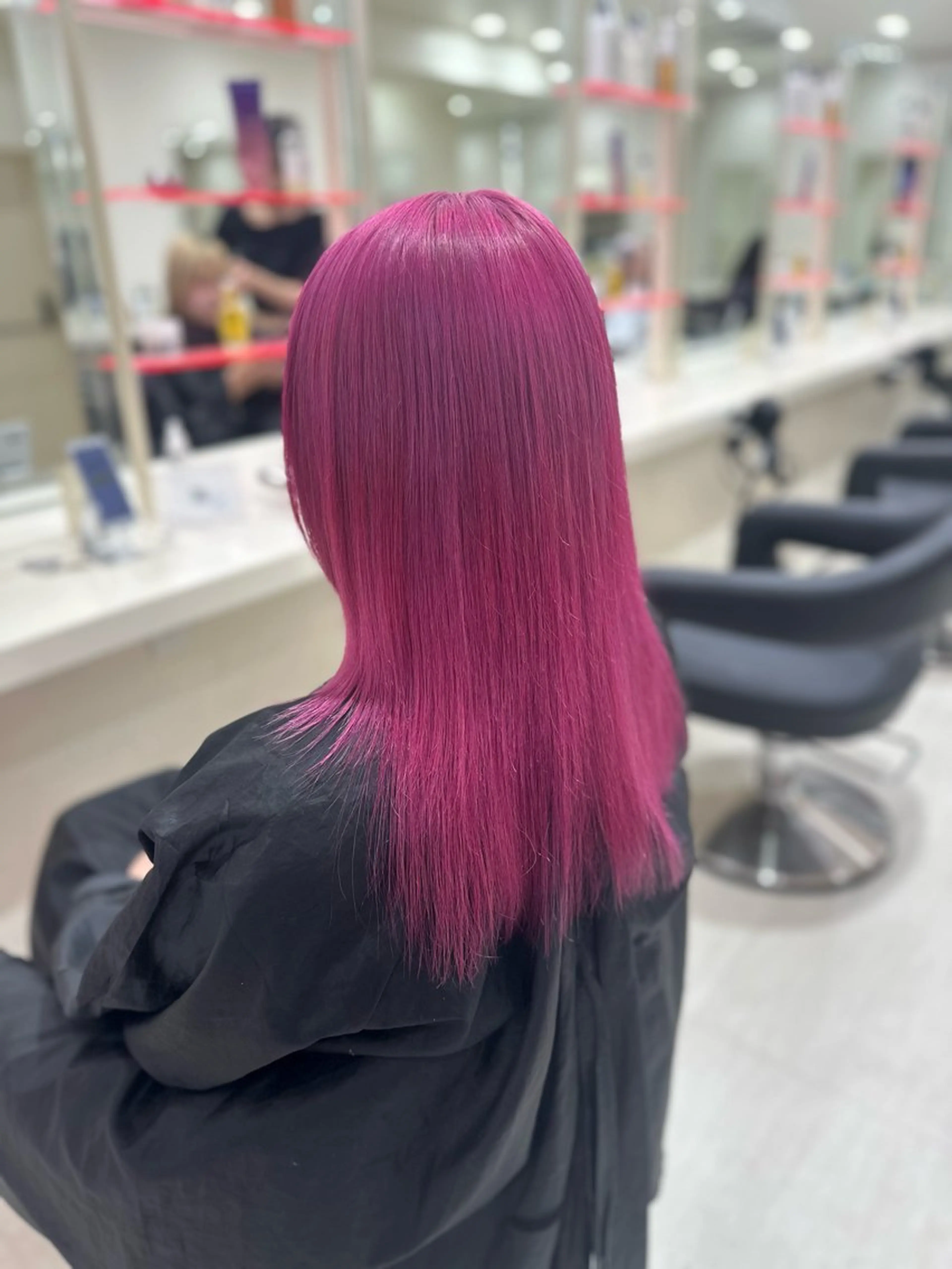 ロング ️🫧 AINE 🫧ハイトーンカラーのヘアスタイル