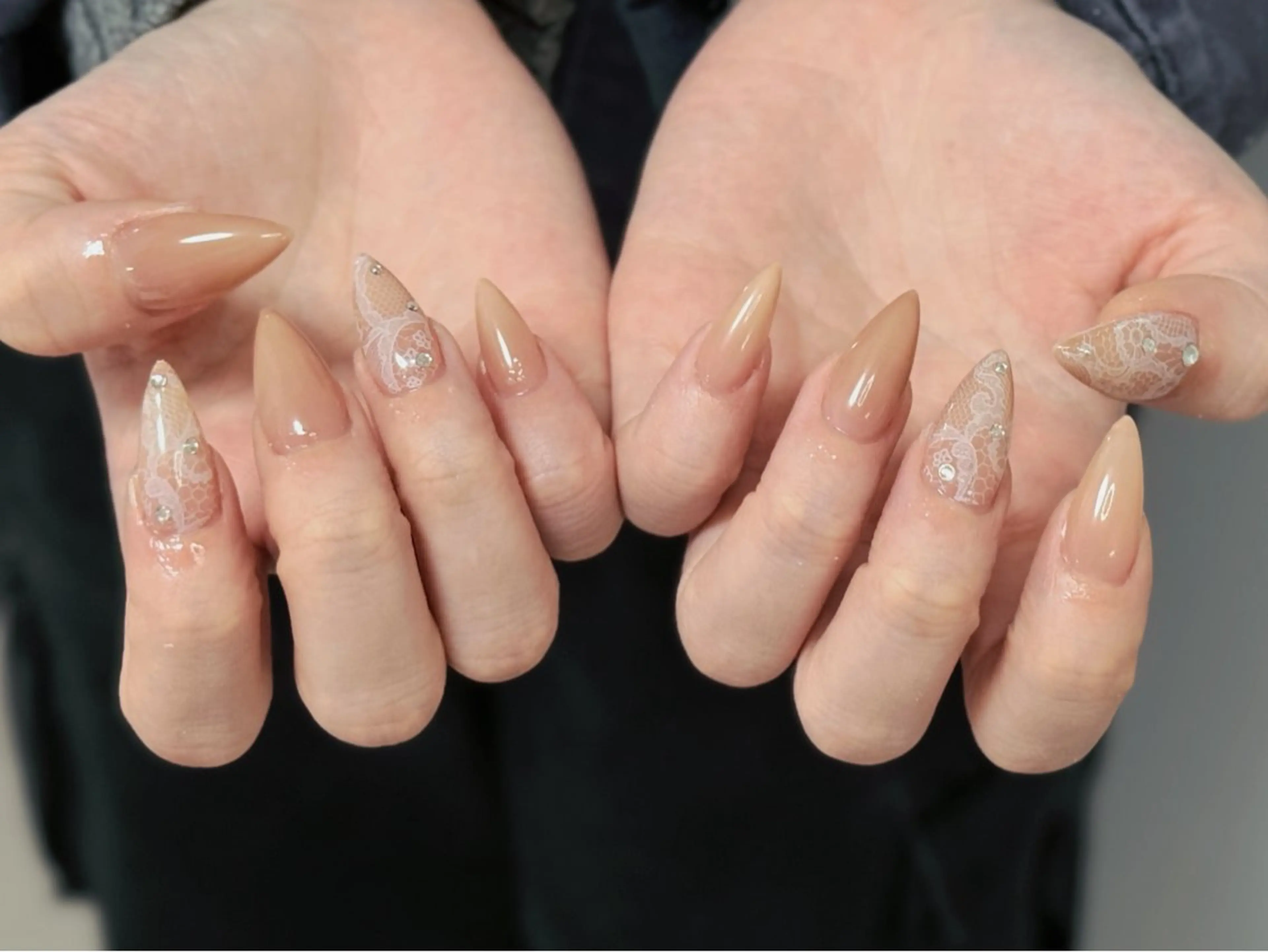 ネイル アートネイル オーロラネイル チークネイル フレンチネイル ガラスフレンチ ハンドネイル 🎀YooLi Nail salonのネイルデザイン