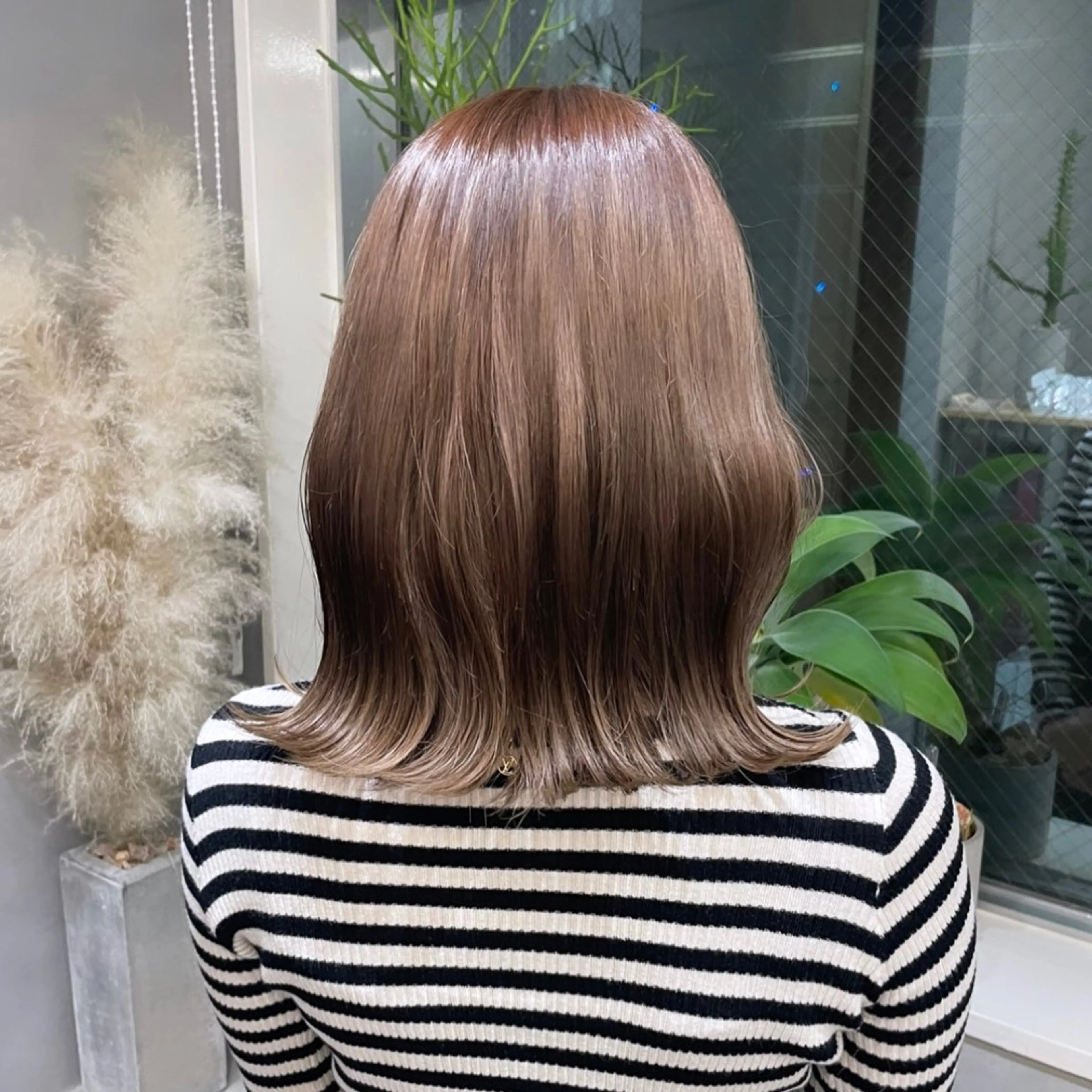 ミディアム カラー ブリーチ ショコラグレージュ グレージュ ヘアカラー Rui/透明感カラー 暖色/レイヤーカットのヘアスタイル