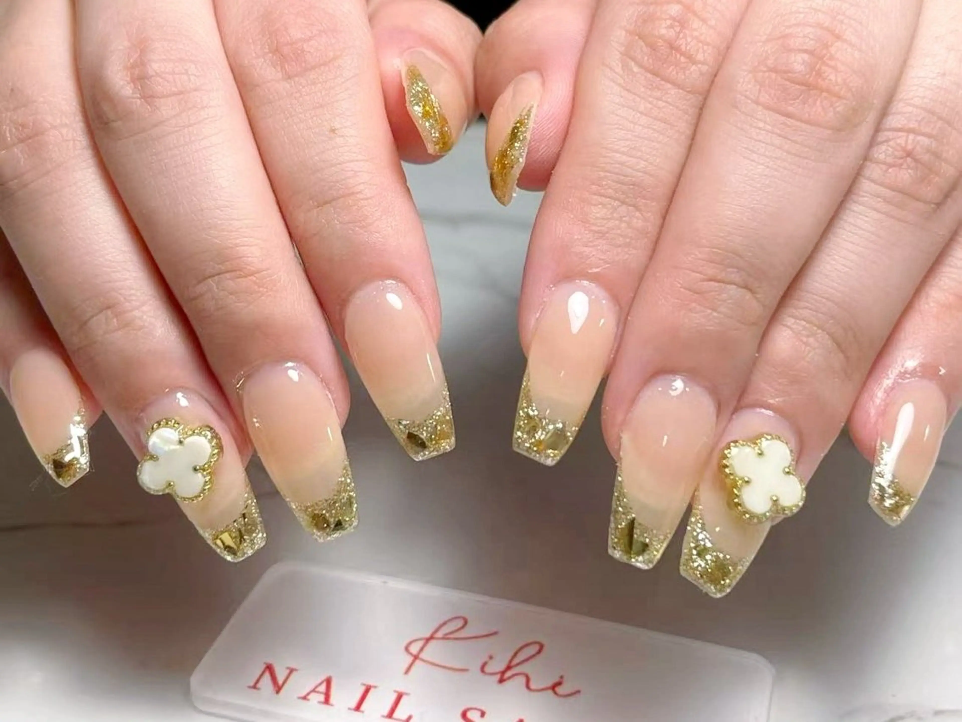 ネイル アートネイル フレンチネイル ジェルネイル グラデーション 韓国ネイル ハンドネイル 💕鈴木ユリ パラジェル/オフ無料のネイルデザイン