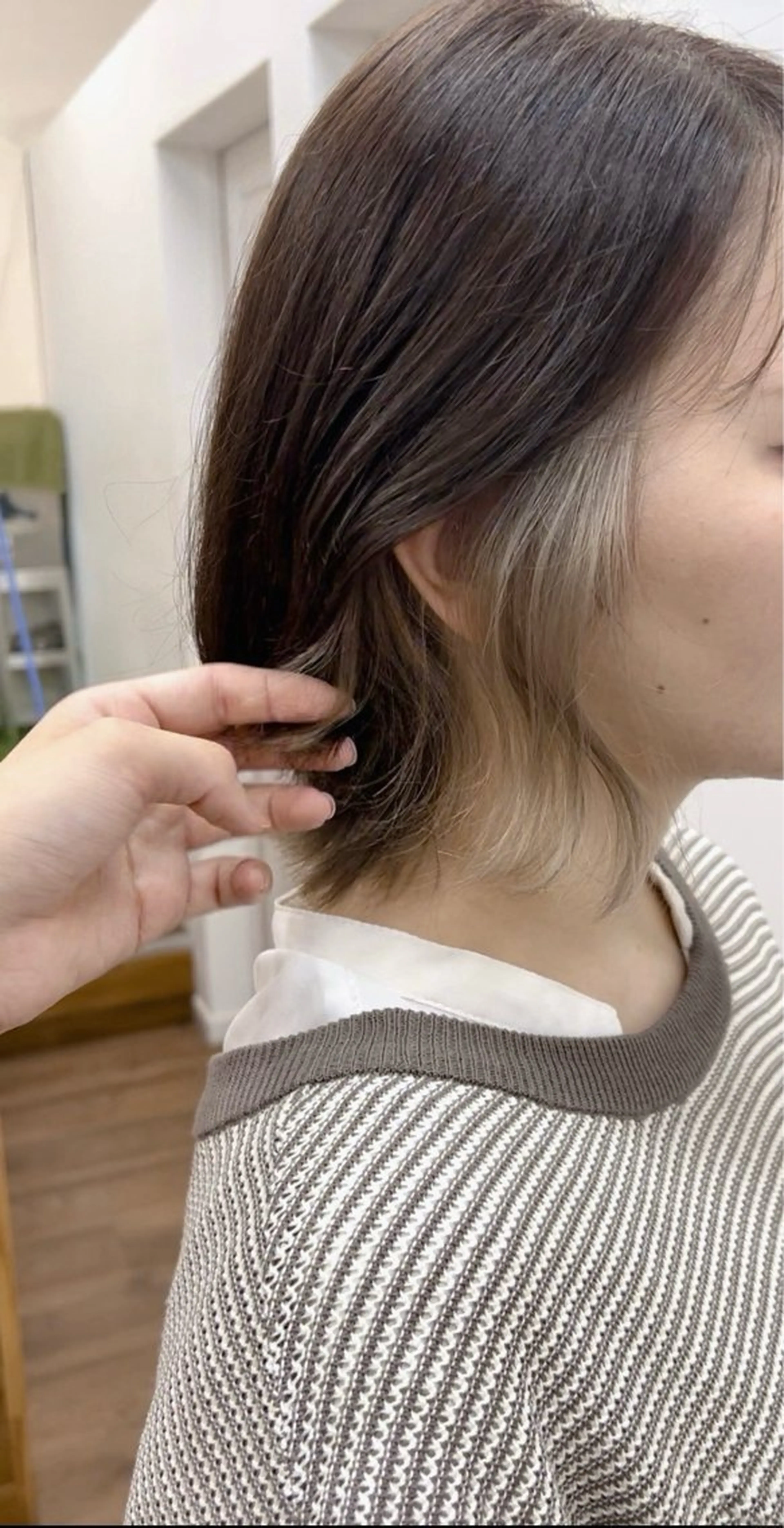 ミディアム カラー 東山 紗月のヘアスタイル