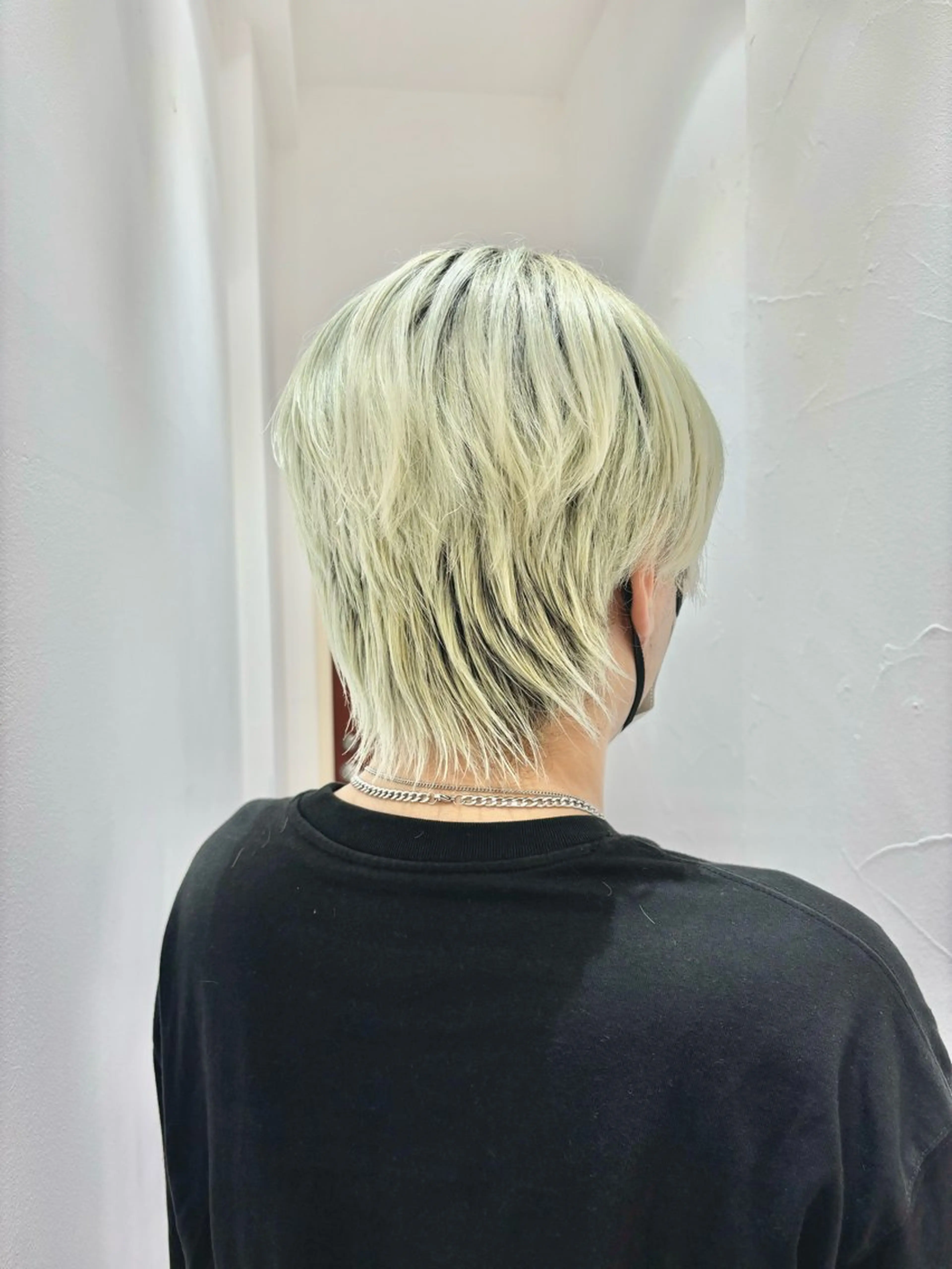 ショート メンズ マッシュ メンズウルフカット ウルフカット カット ミドウチ アヤカのヘアスタイル