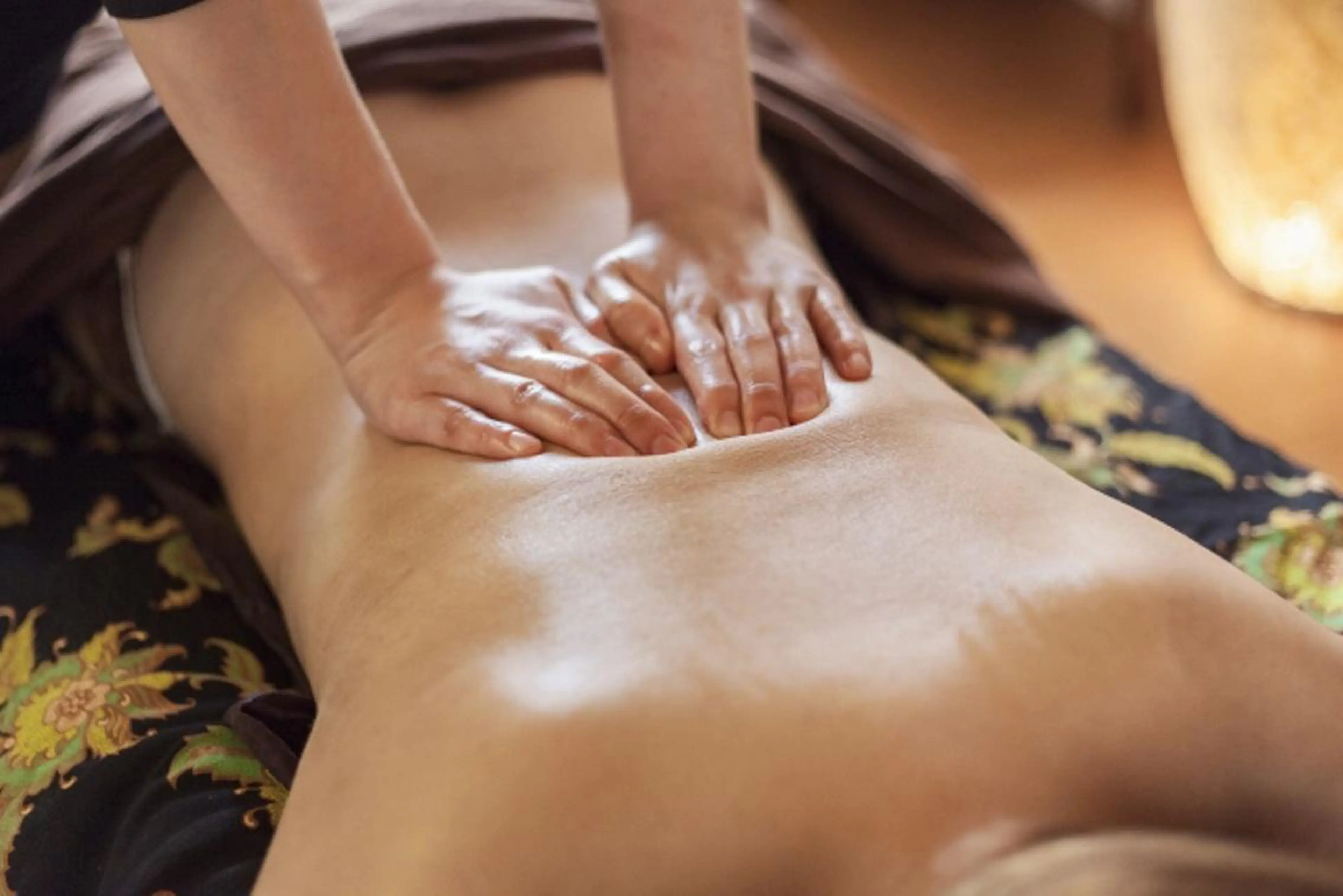 NICONUTS よもぎハーブ蒸しのエステ・リラクイメージ