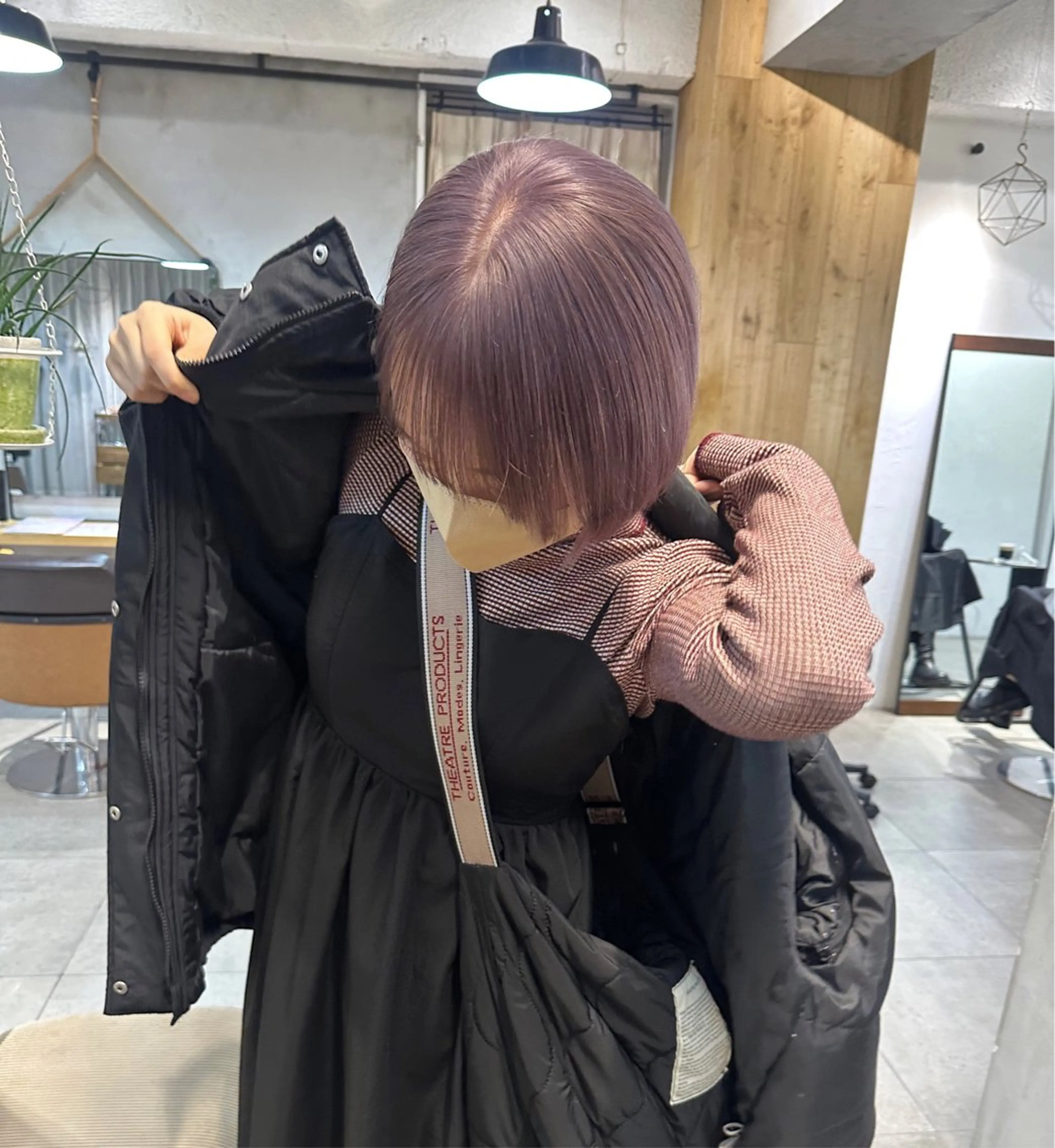 ショート カラー ブリーチ ハイトーンカラー ブリーチなしカラー ボブ REINA☁️透明感 カラー/ぷつっと♡のヘアスタイル