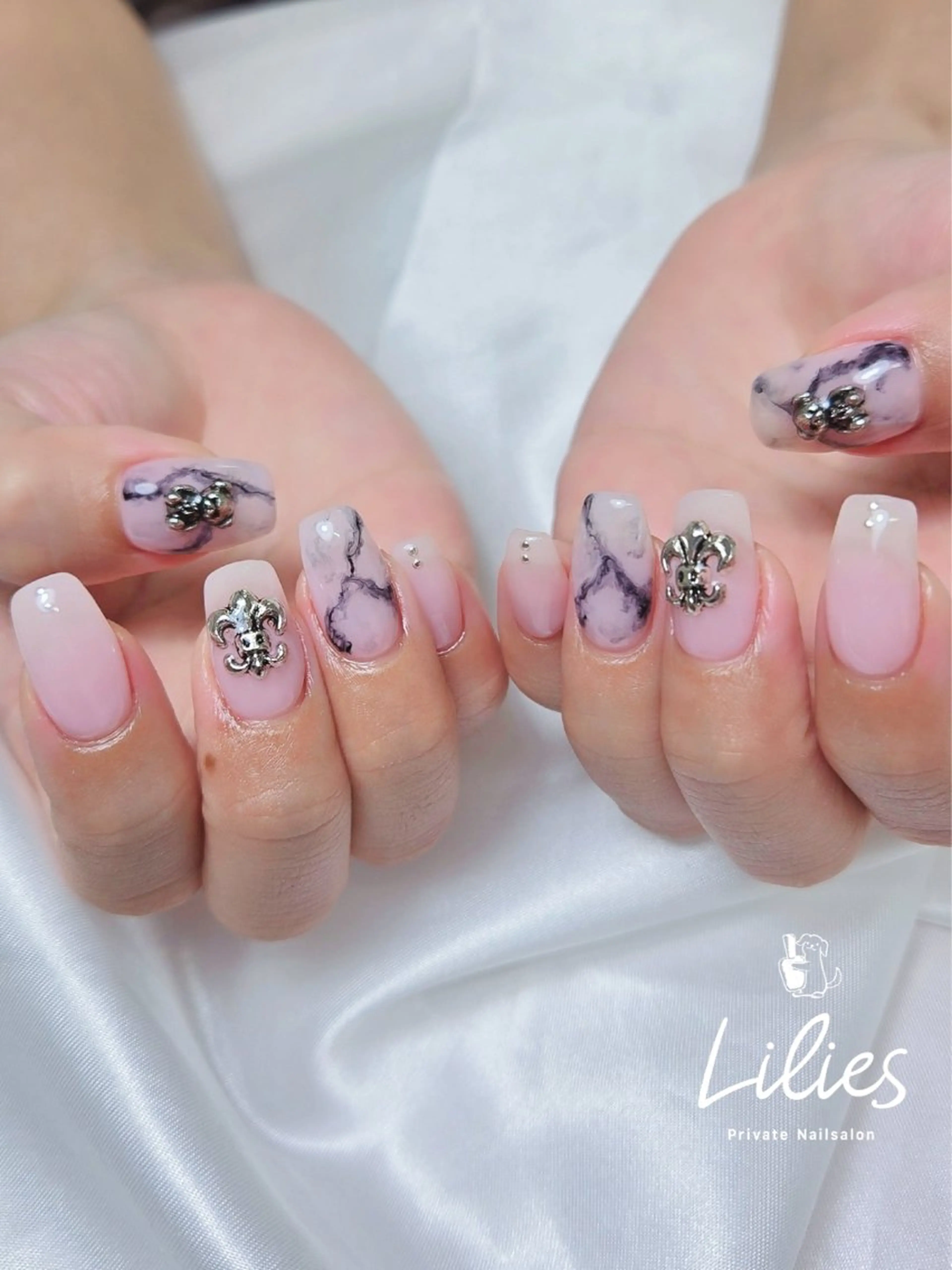 ネイル Private Nailsalon Lilies所属・Nailsalon Lilies♡のネイルデザイン