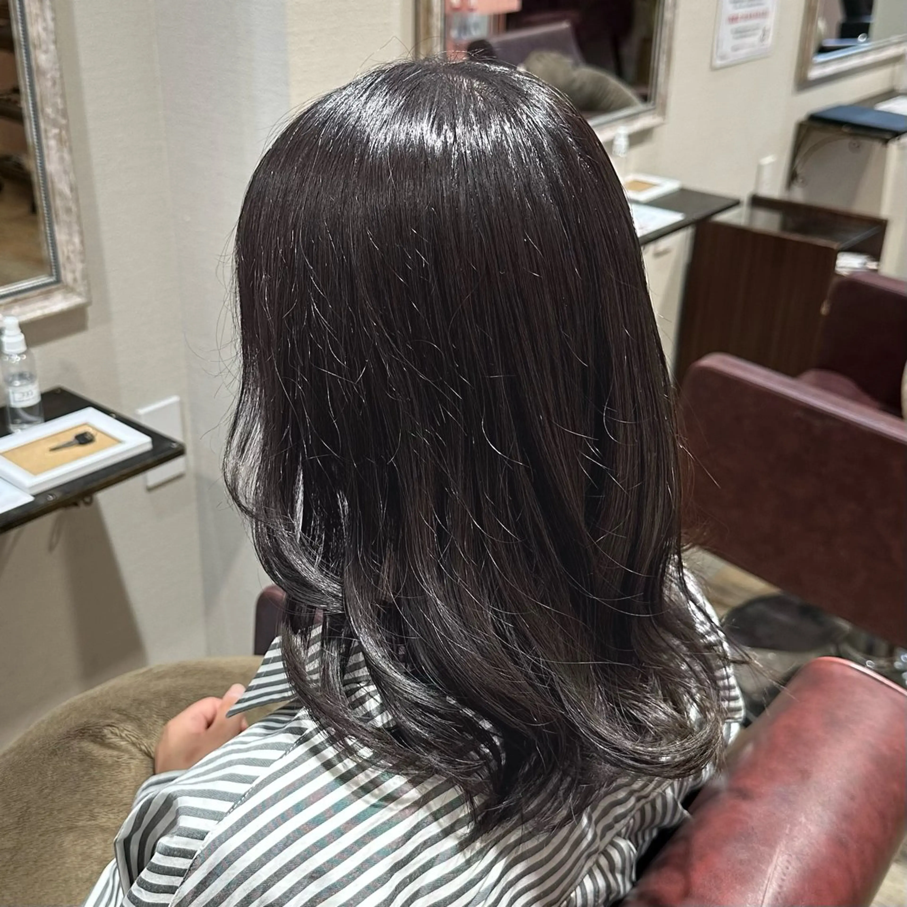 セミロング カラー アッシュ アッシュグレー 柔らかいcolor ￤韓国￤🩰マユ🩰のヘアスタイル