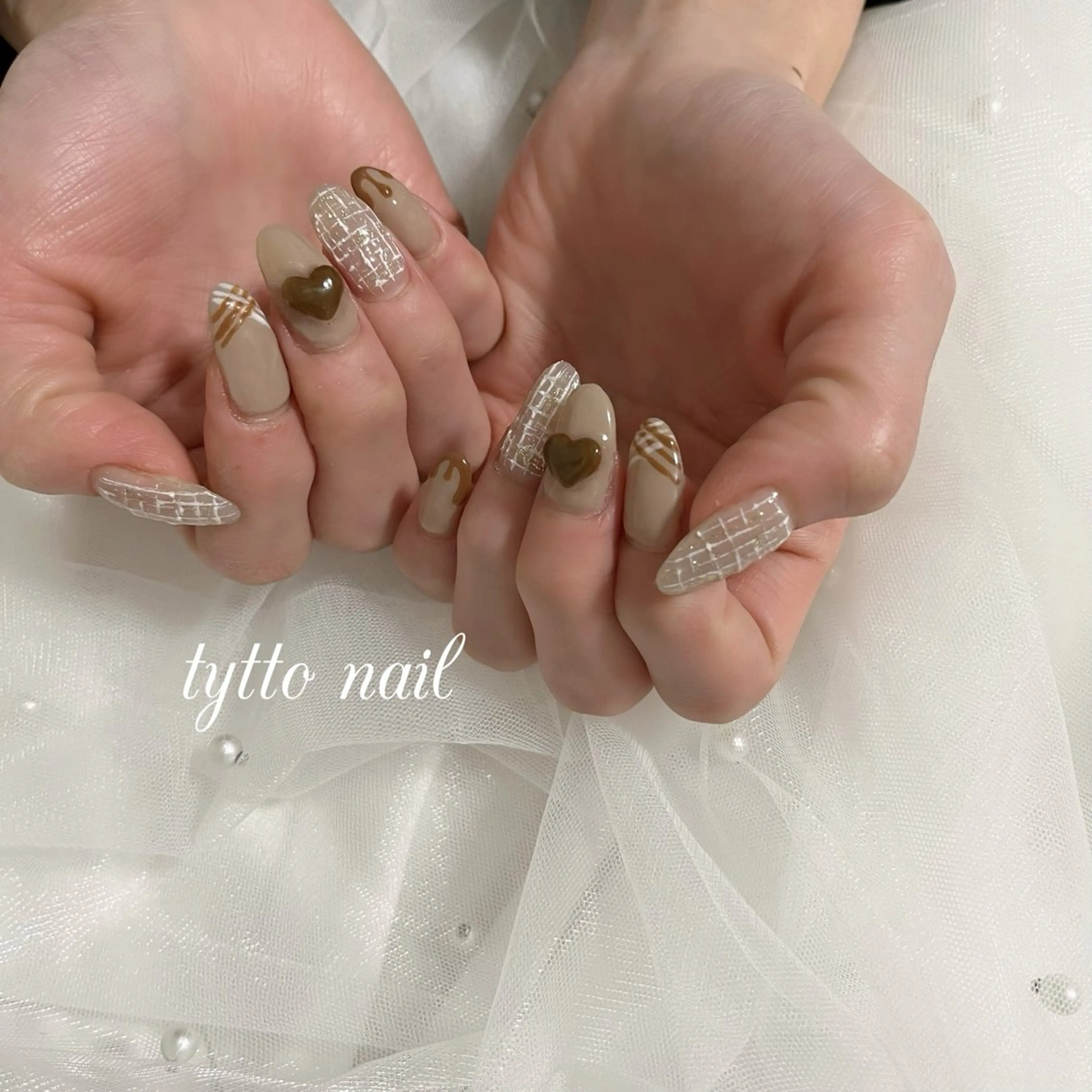 ネイル ブラウン ハート オフィスネイル ツイードネイル バレンタイン tytto nail ❤︎‪‪eri‪‪のネイルデザイン