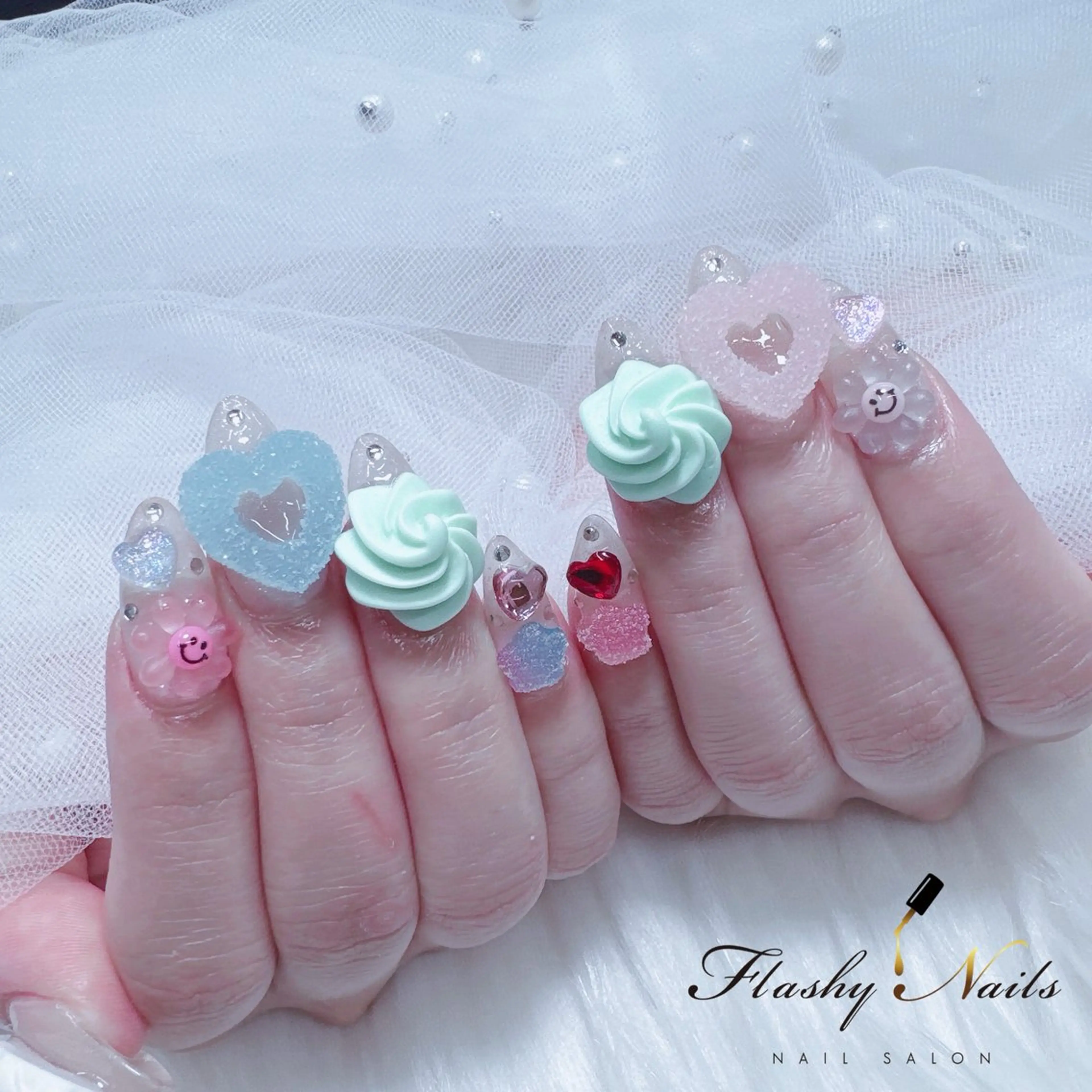 ネイル Flashy Nailsのネイルデザイン