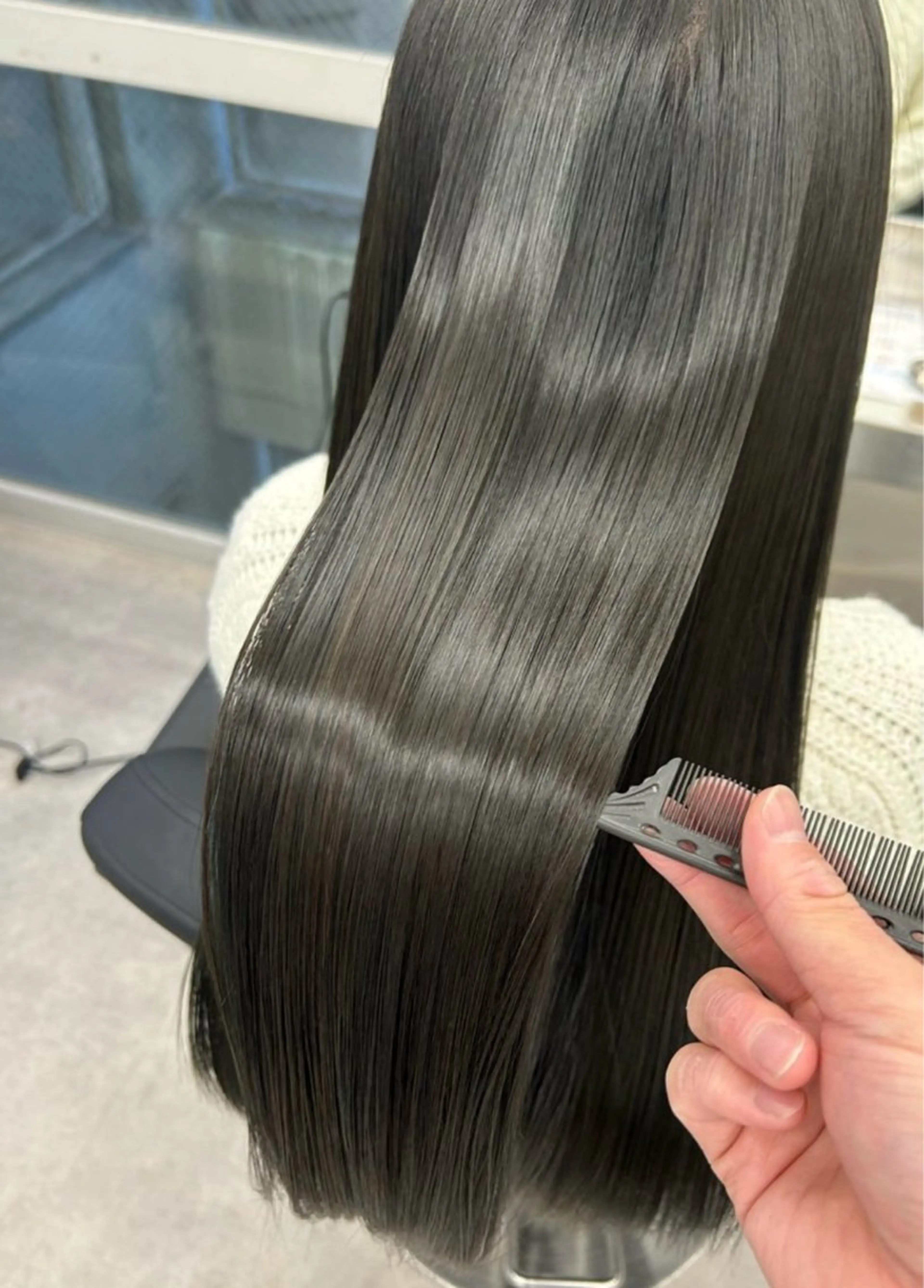 ロング ブリーチなしWカラー 超特化/YURAのヘアスタイル