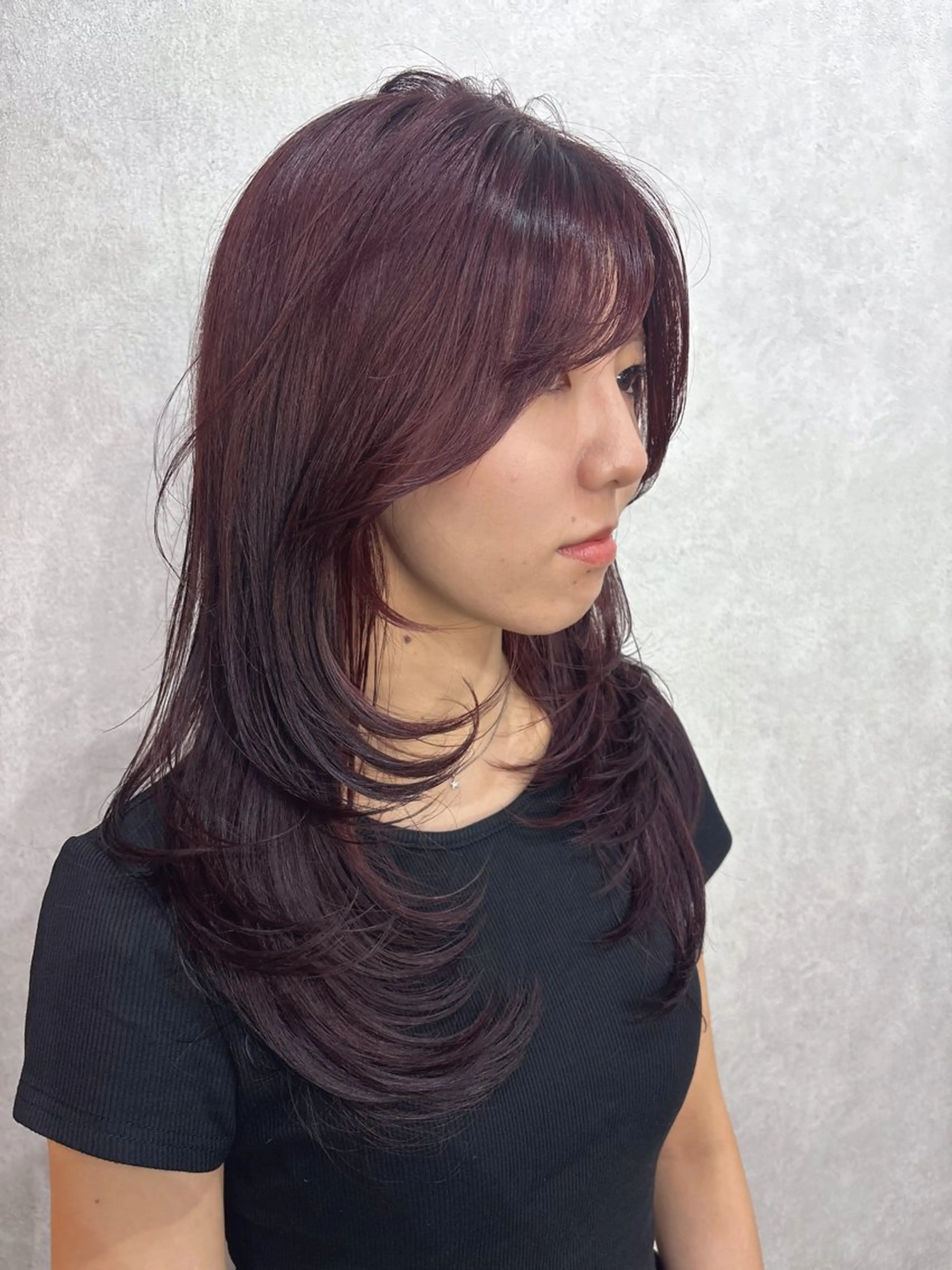 セミロング カット ヘアカラー maya レイヤーカットのヘアスタイル