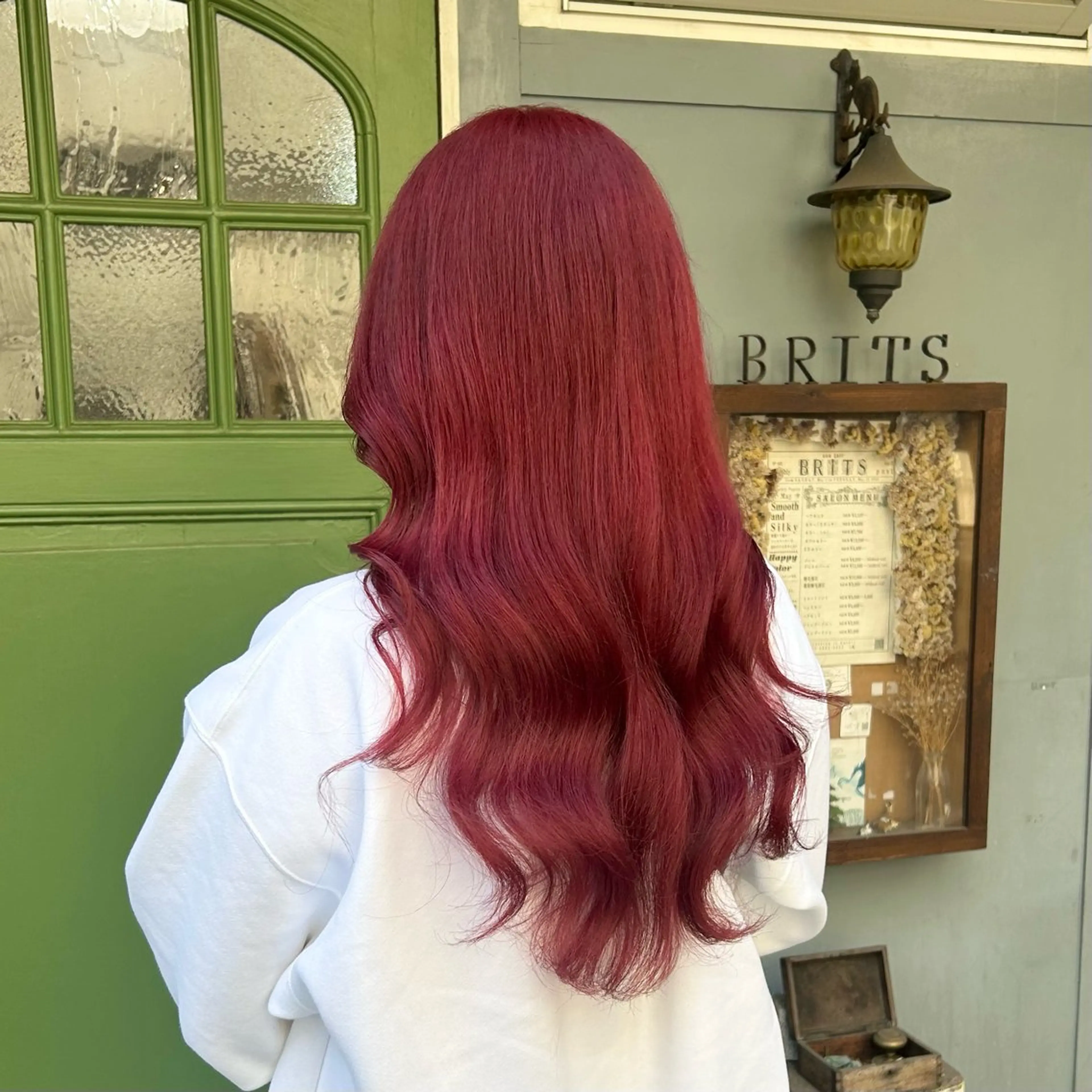 ロング カラー ブリーチ レッドカラー カット ヘアカラー トリートメント BRITS 渡辺 菜々子のヘアスタイル