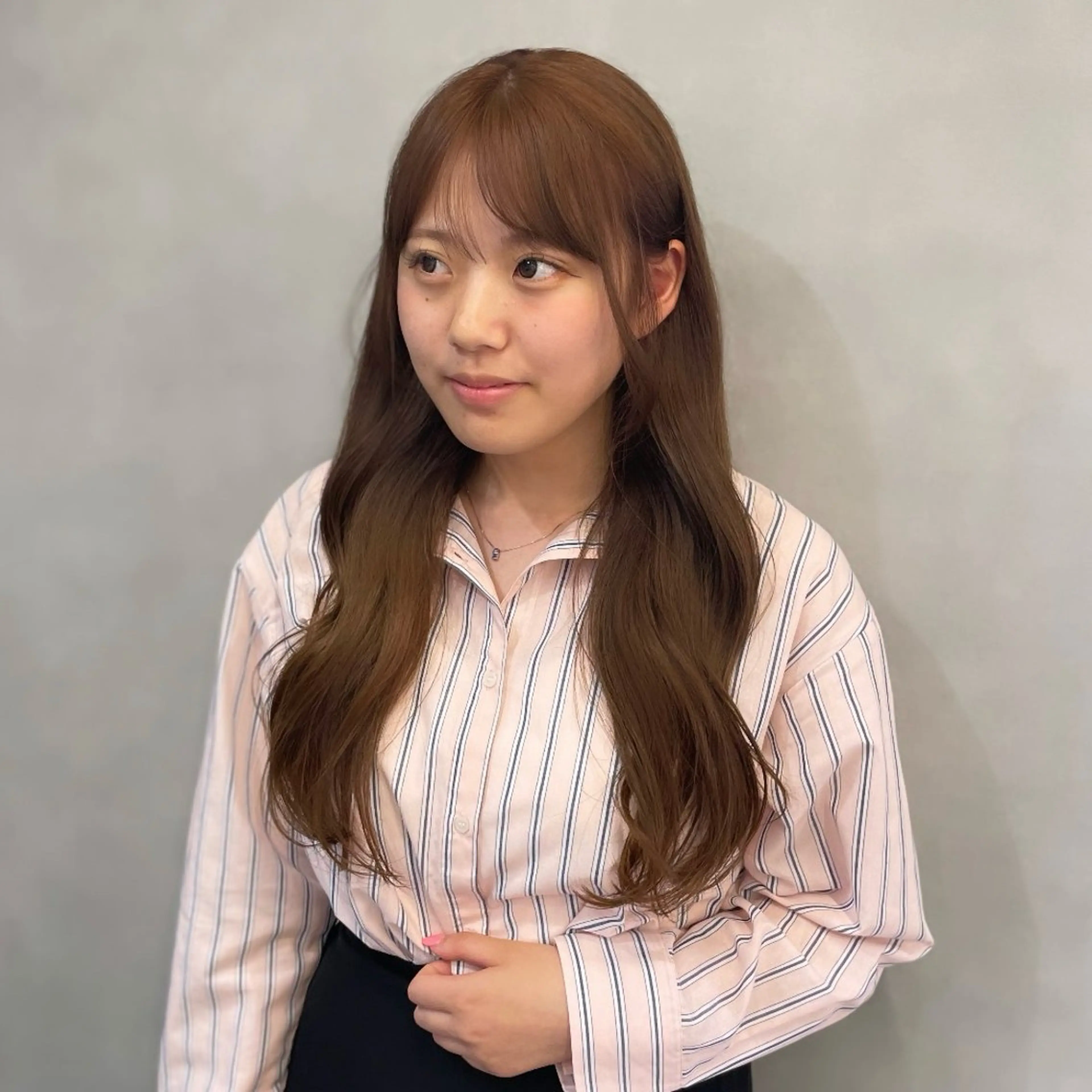 ロング カラー ベージュカラー ブリーチ ヘアカラー Rui/透明感カラー 暖色/レイヤーカットのヘアスタイル