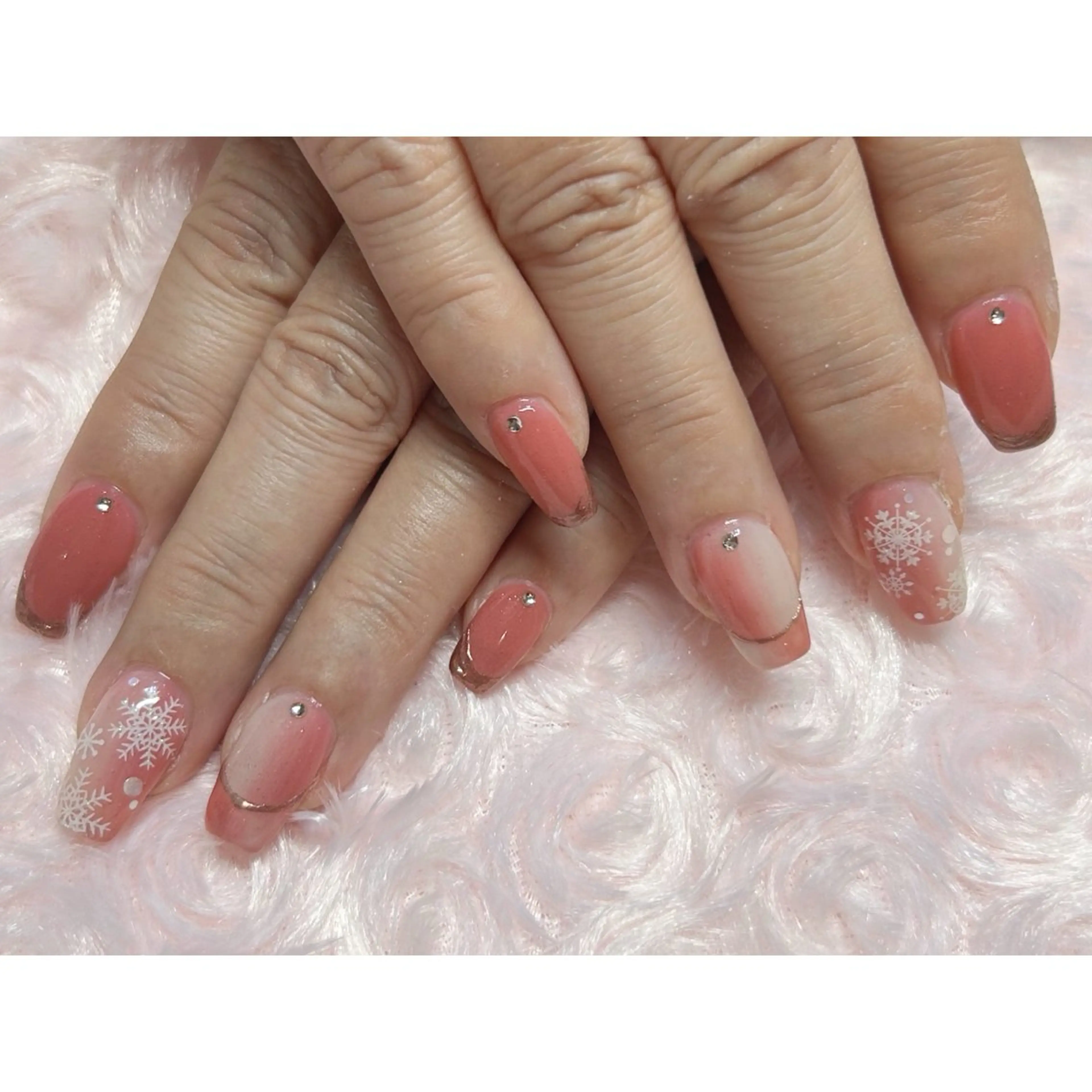 ネイル ハンドネイル 横浜駅東口 🐬🫧 ｵｰﾀのネイルデザイン