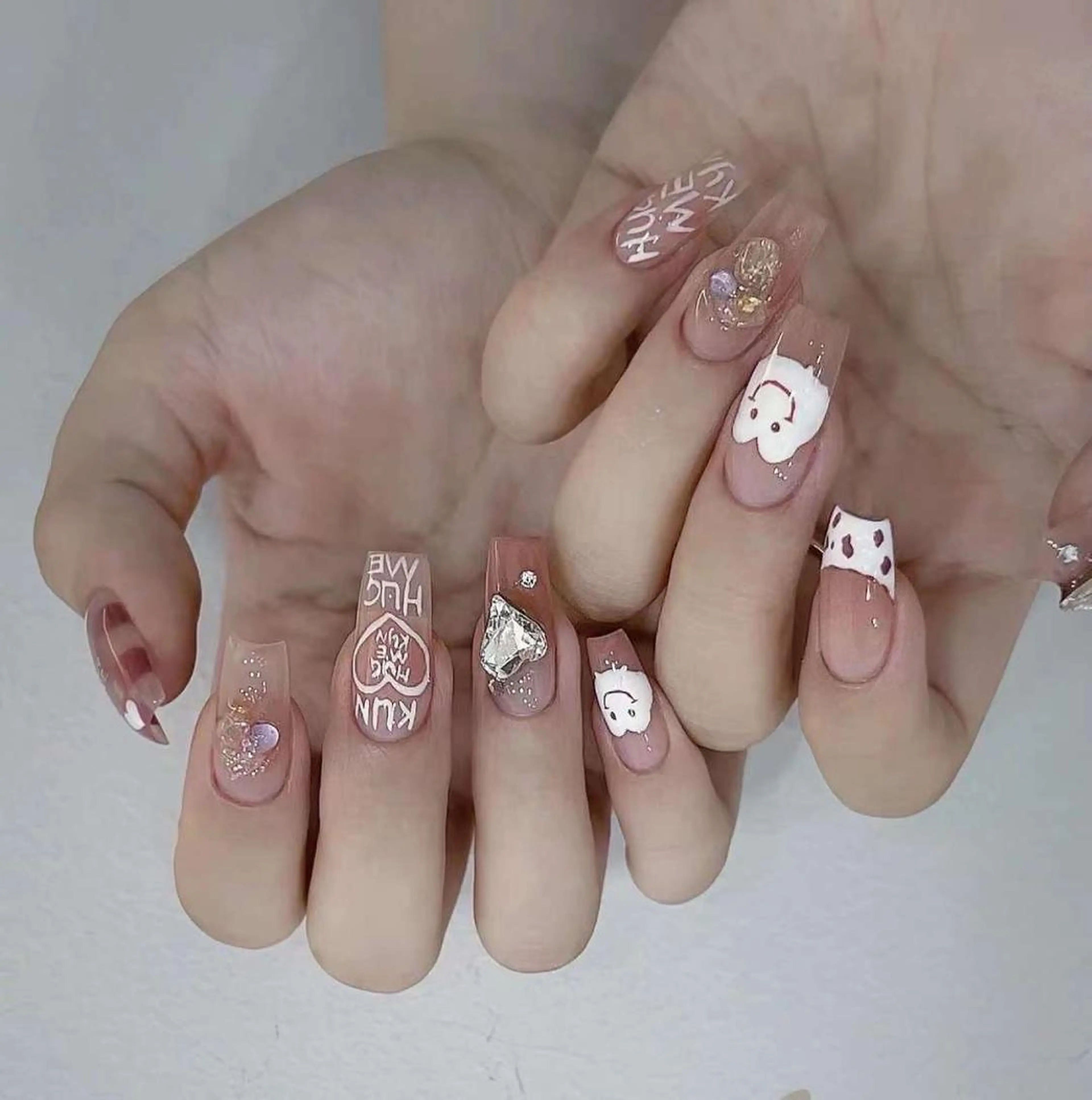 ネイル AB マツエクネイルサロンのネイルデザイン