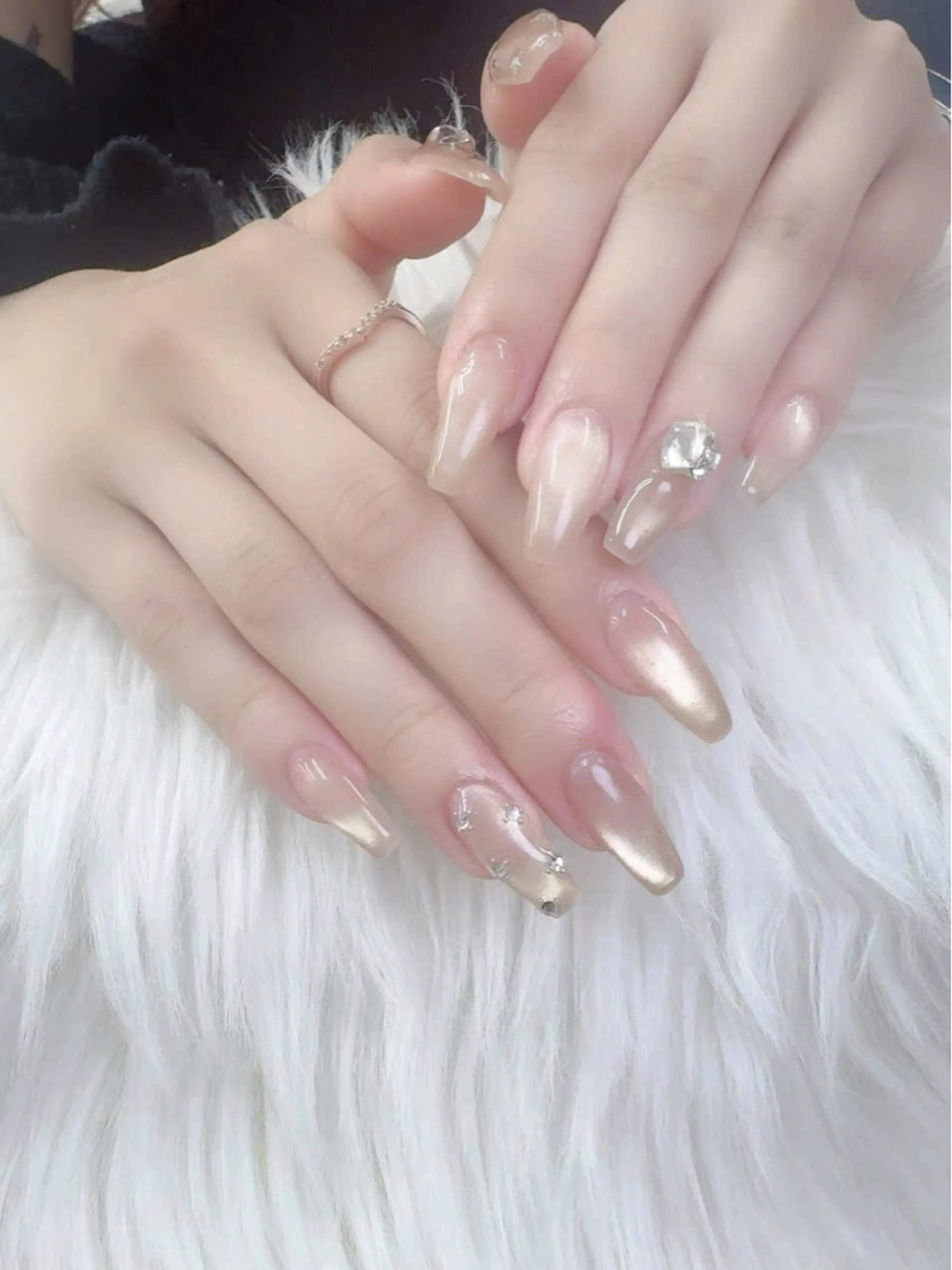 ネイル グラデーション キラキラネイル 韓国ネイル マグネットネイル ニュアンスネイル ハンドネイル Hana Rose Nailのネイルデザイン