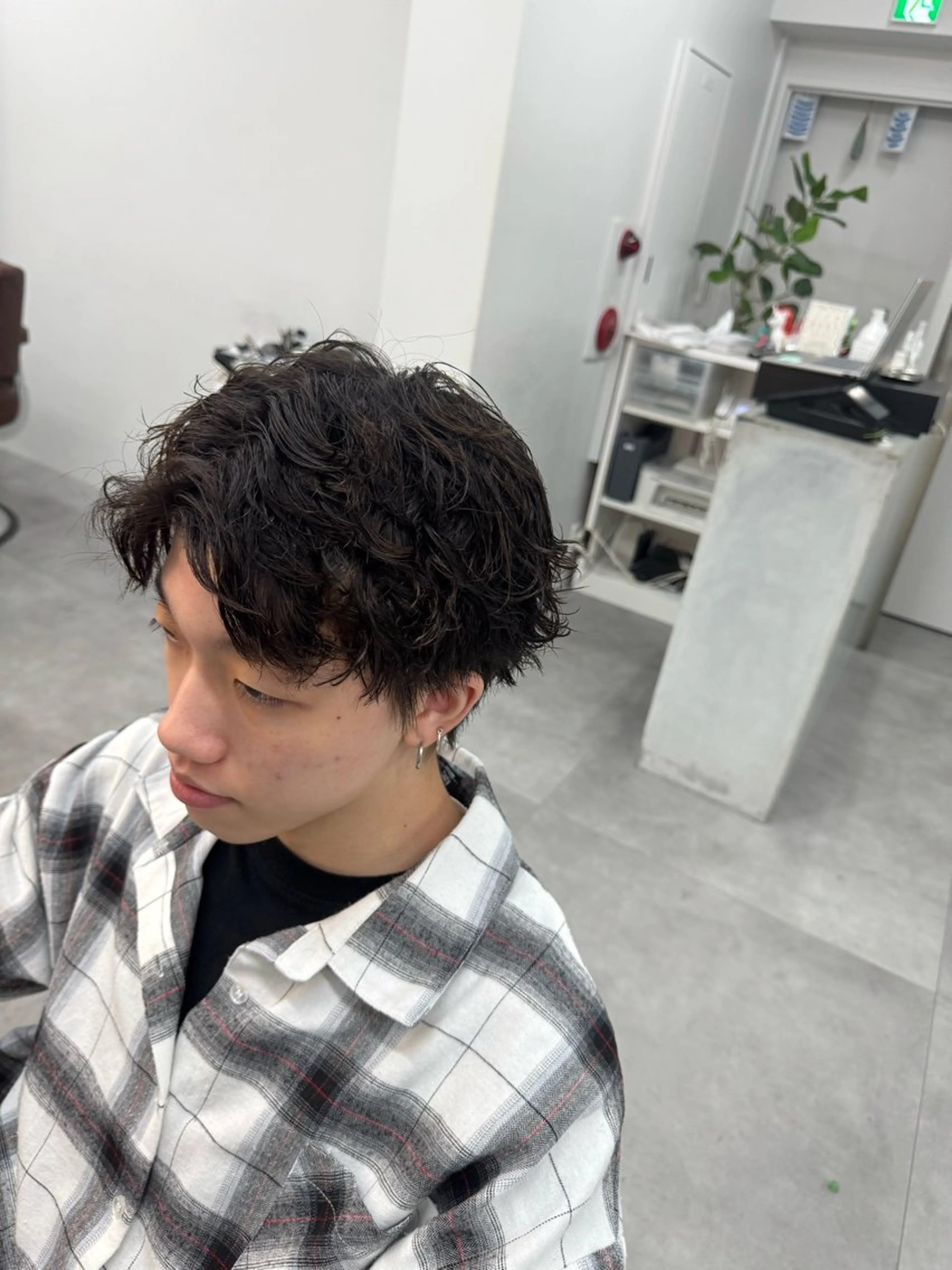 パーマ メンズ メンズパーマ スパイラルパーマ カタオカ ケンジのヘアスタイル