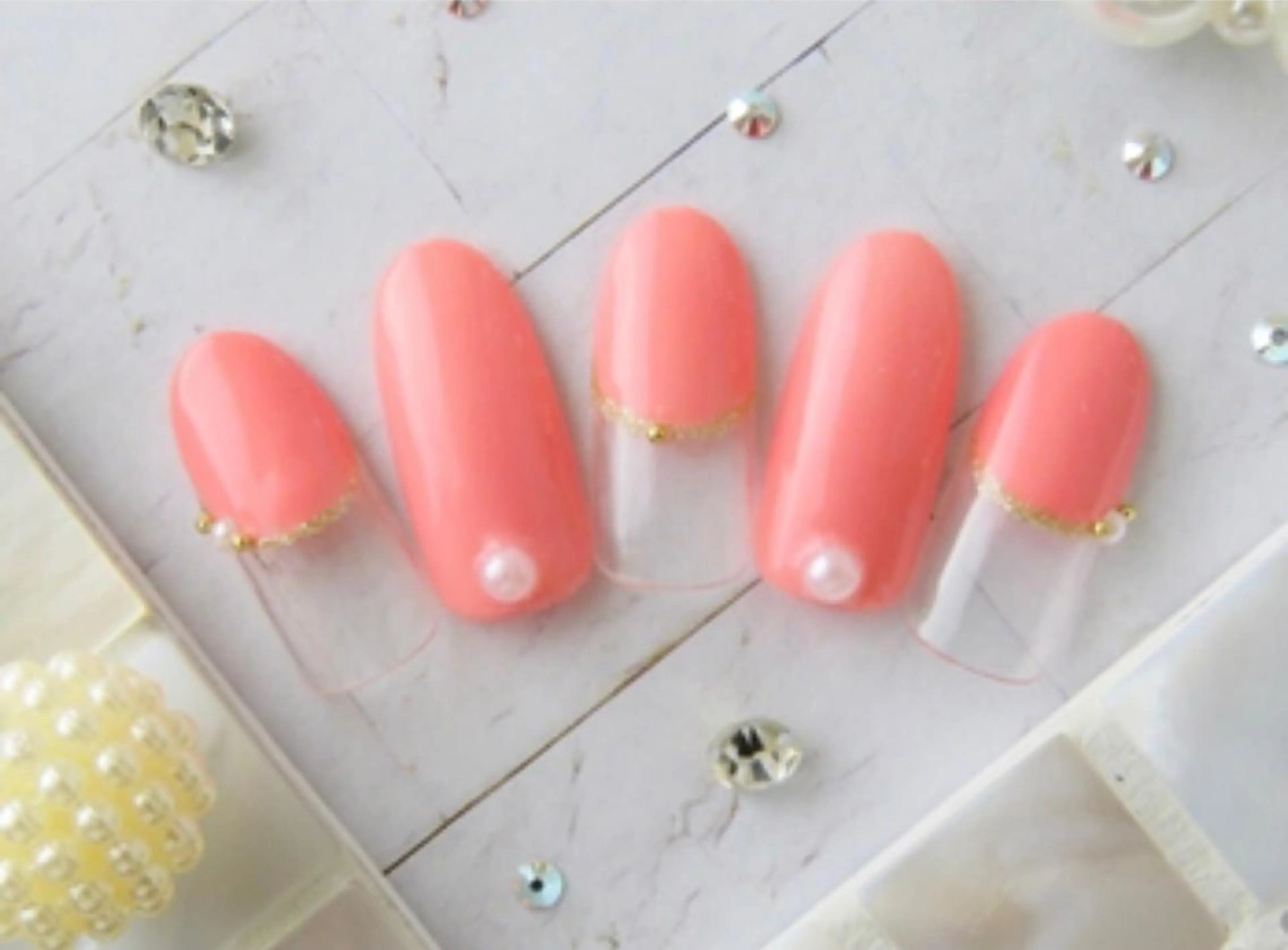 ミディアム ネイル 長さ出し専門 nynaのネイルデザイン