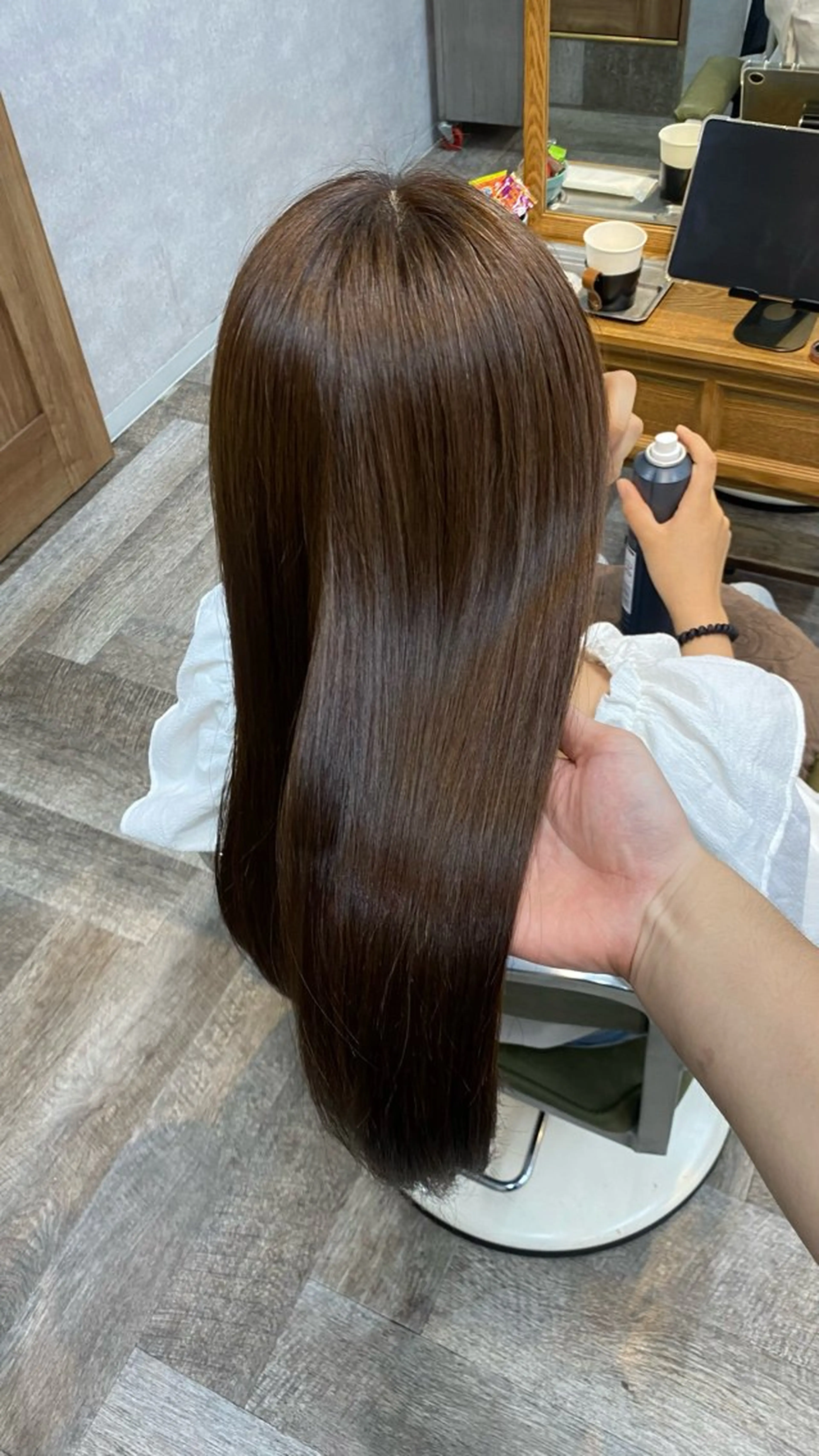 ロング カラー ベージュカラー ブリーチ ブリーチなしカラー 飯田 雷晟のヘアスタイル