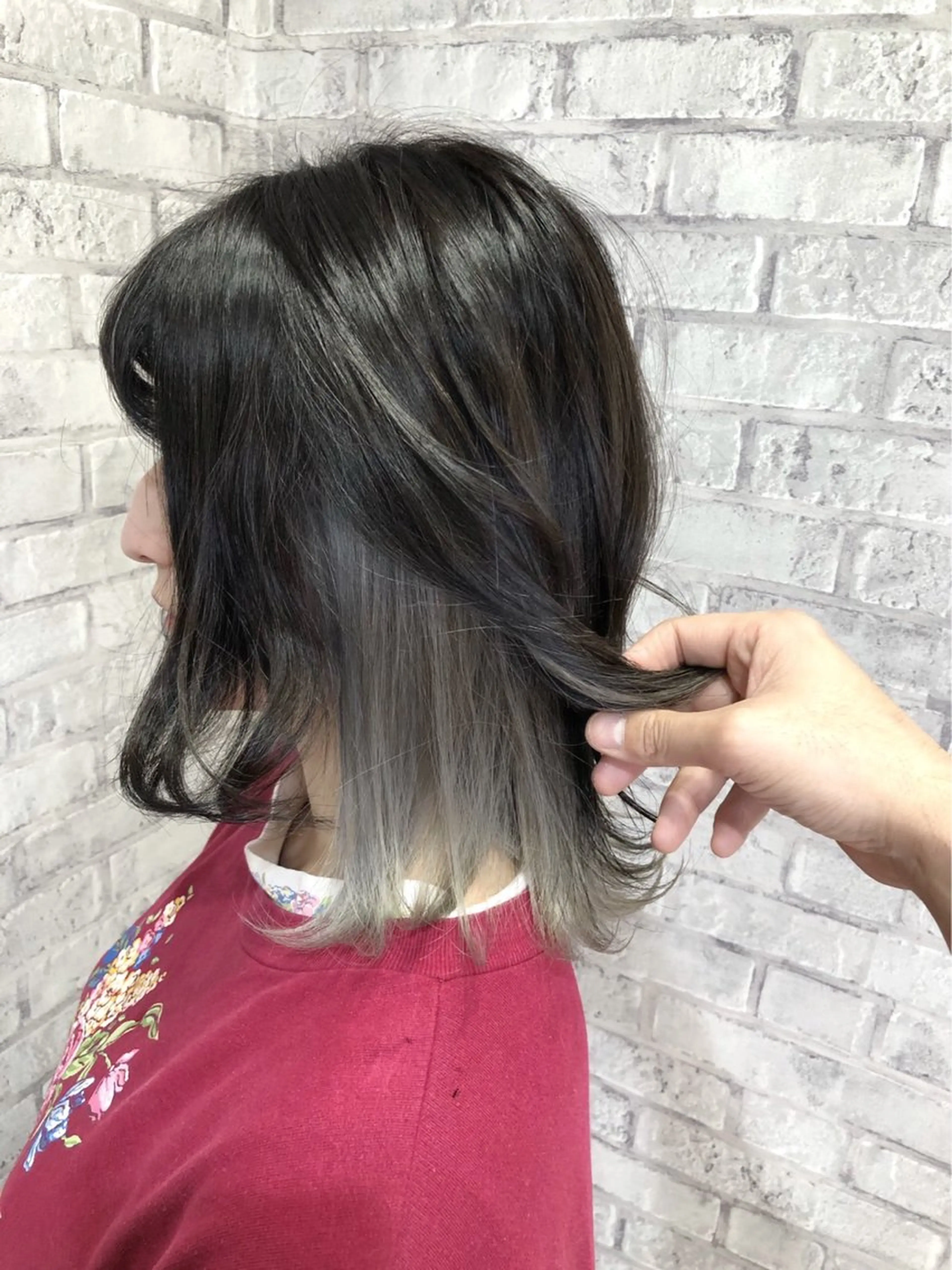 ミディアム 小林 妃那のヘアスタイル