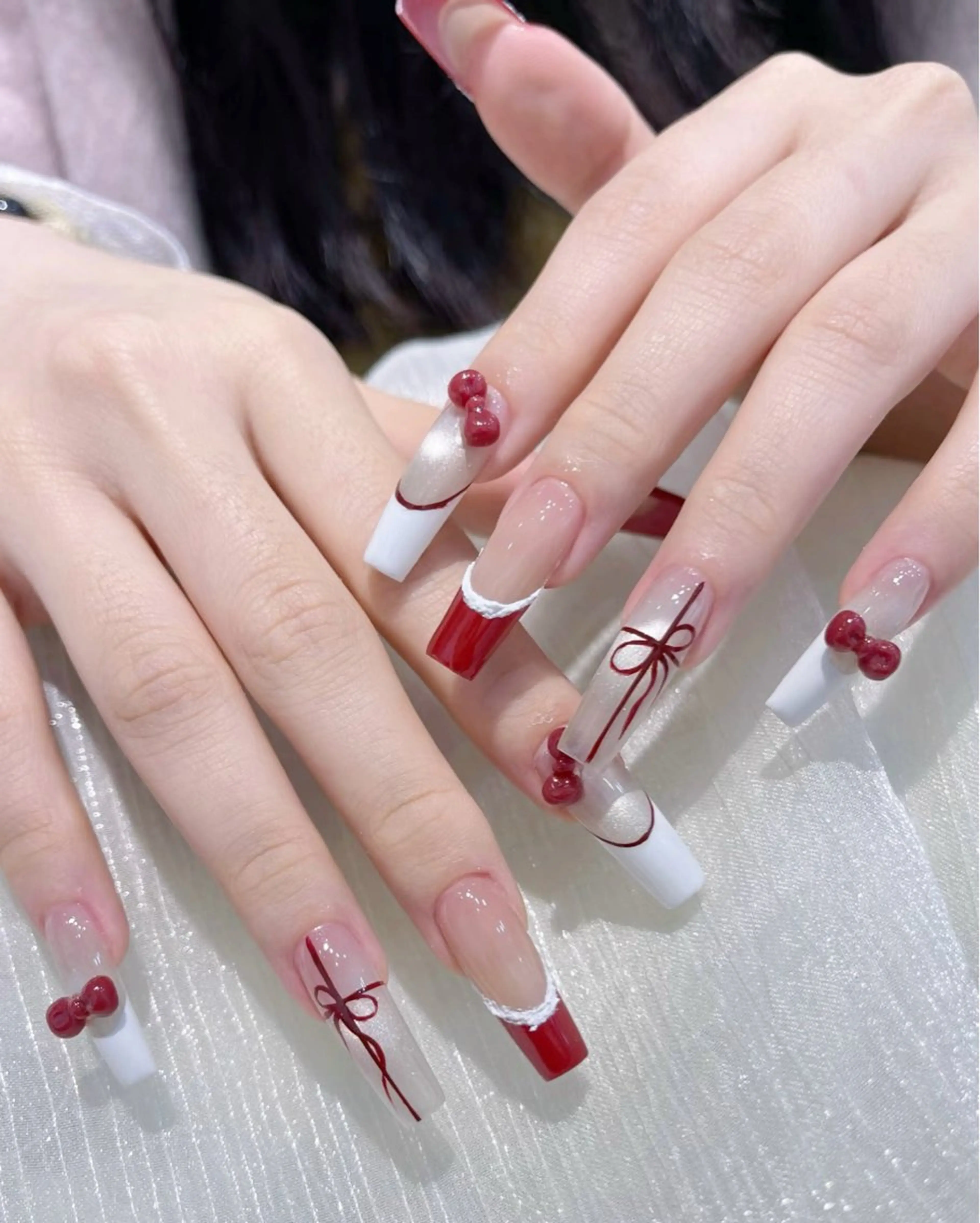 ネイル チークネイル フレンチネイル ハート キラキラネイル 韓国ネイル ハンドネイル Speraネイル 大宮店🎀のネイルデザイン