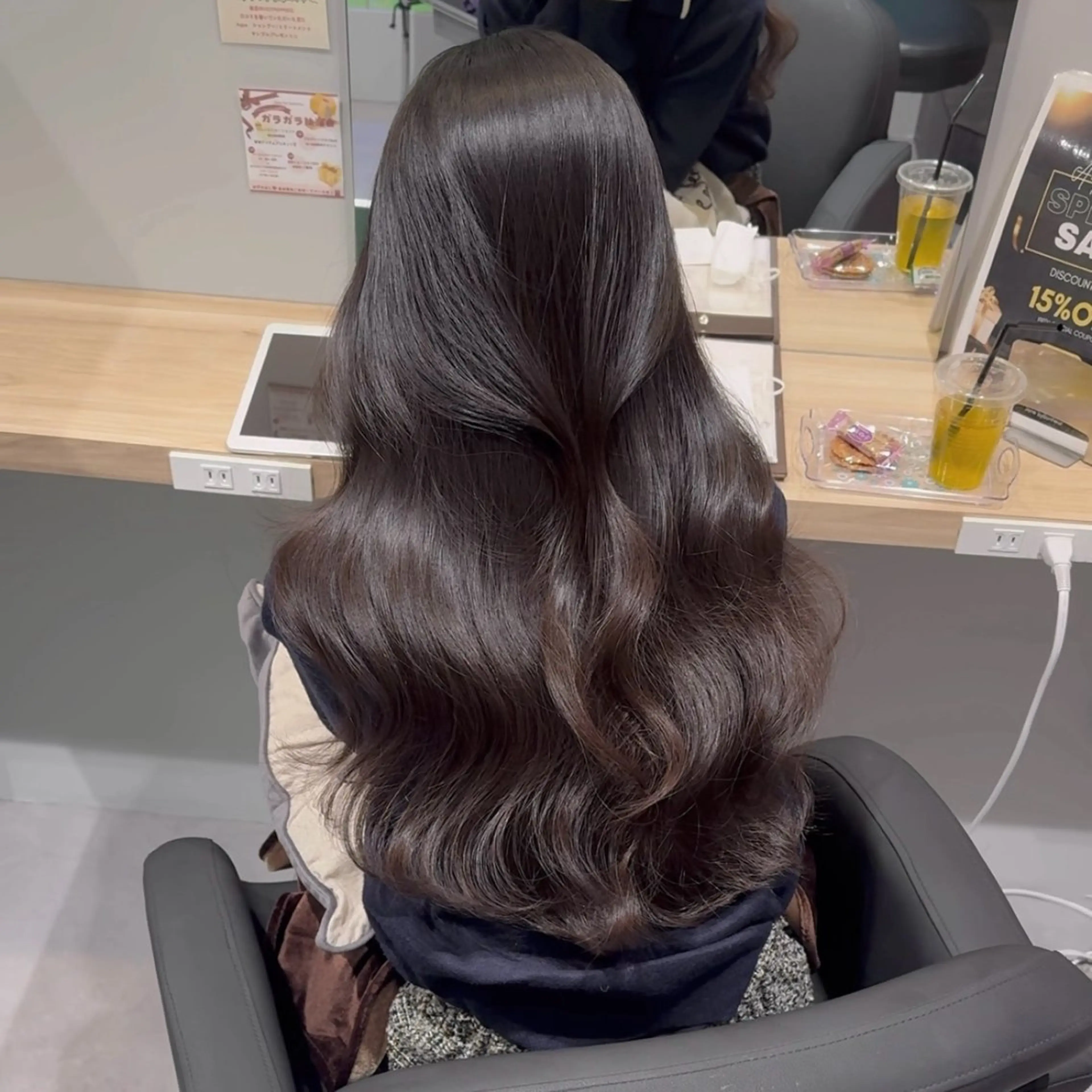 ロング カラー 透明感カラー グレージュ 韓国風ヘア レイヤーカット 小顔カット 片山 輝のヘアスタイル